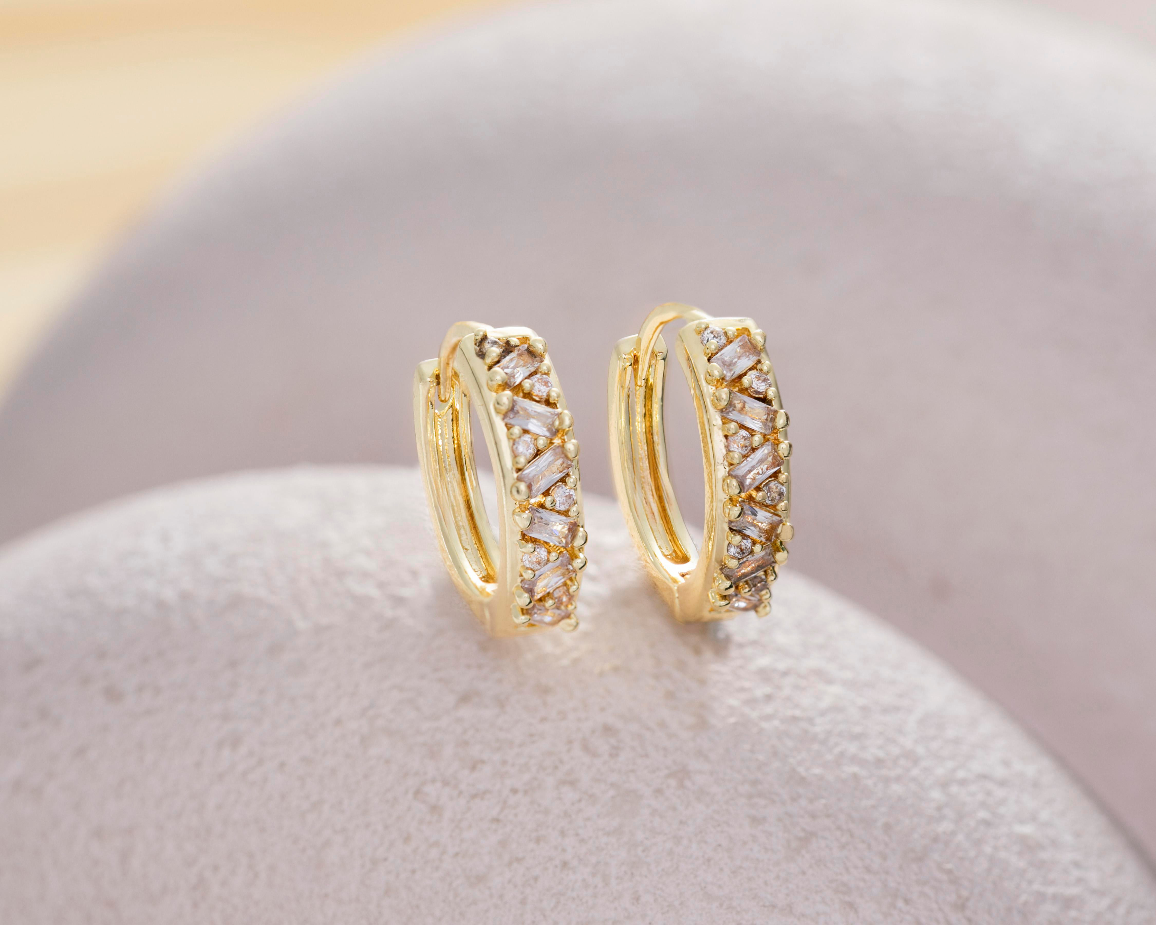 Foto 5 pulgar | Aretes Chapa de Oro Steeltime