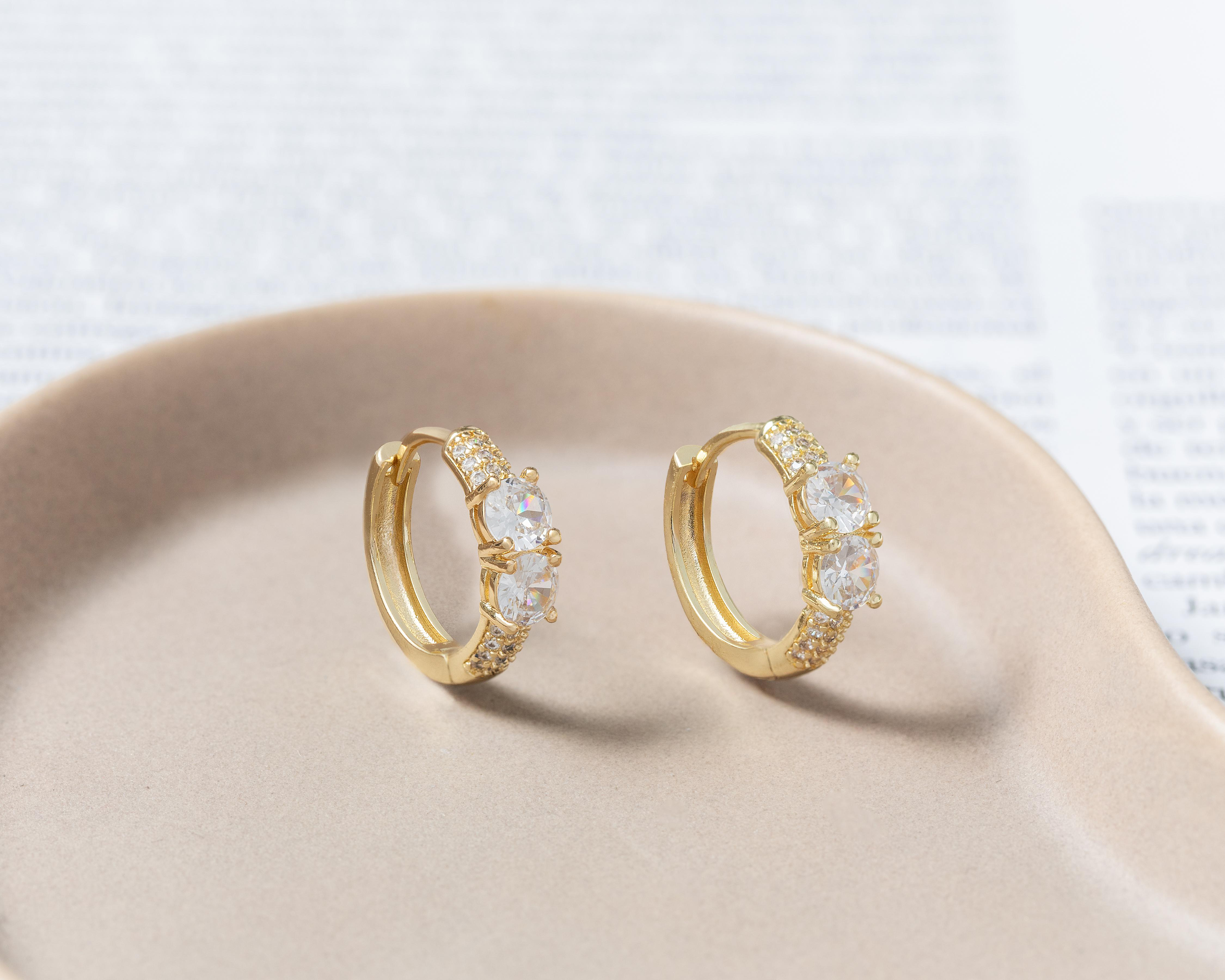 Foto 5 pulgar | Aretes de Chapa de Oro 18k Girondela