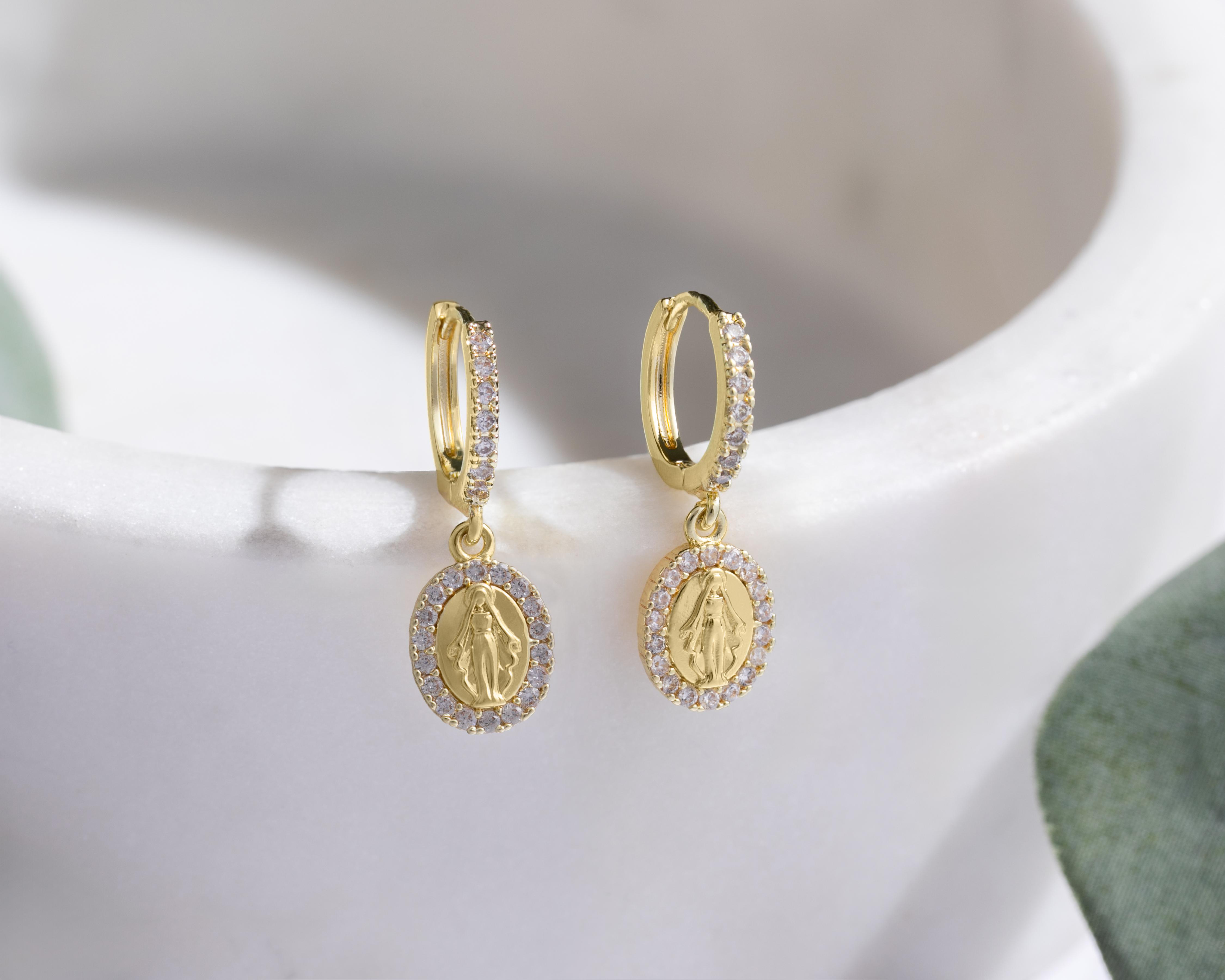 Foto 5 pulgar | Aretes Chapa de Oro Steeltime