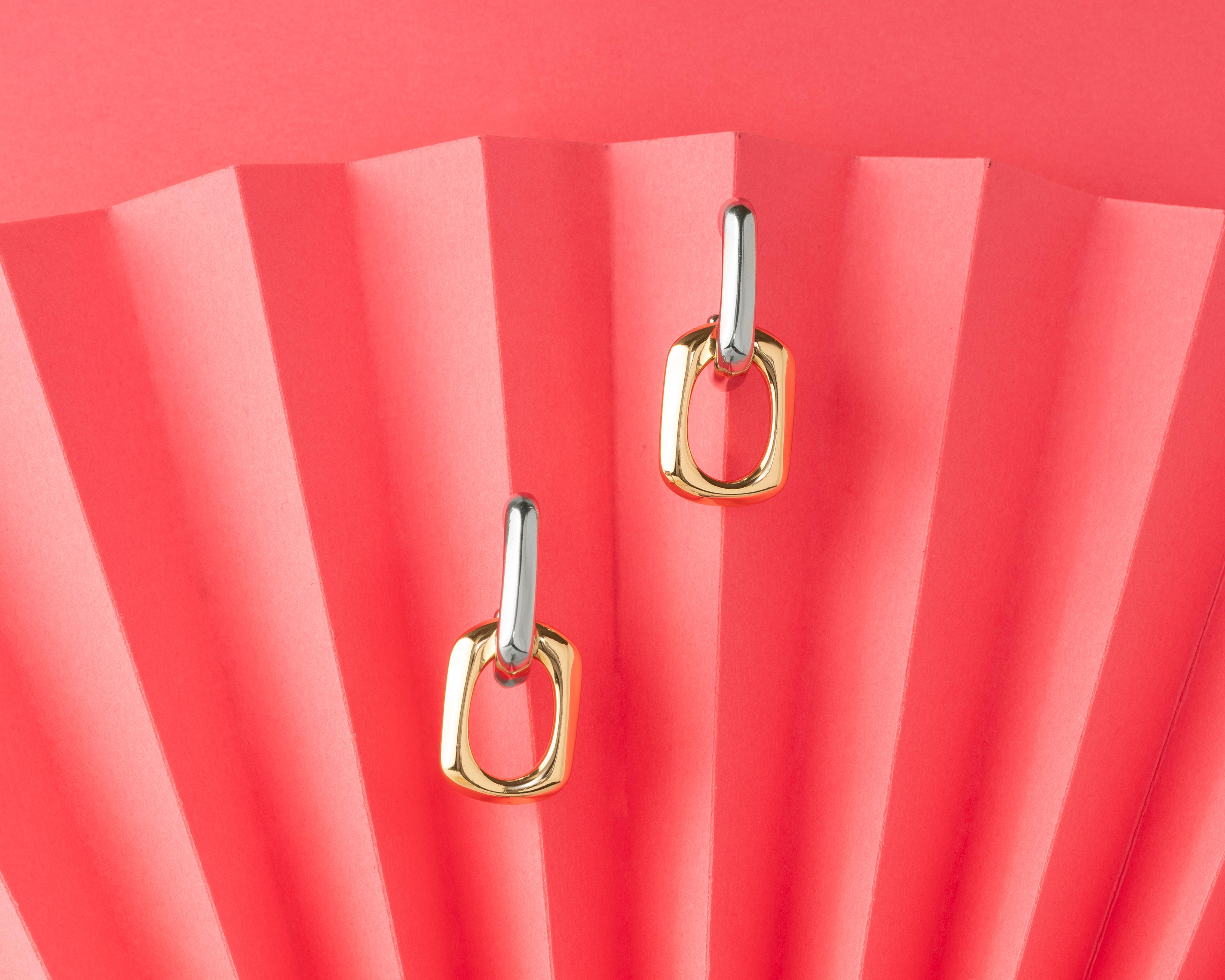 Foto 4 pulgar | Aretes de Chapa de Oro Unlimited by OB