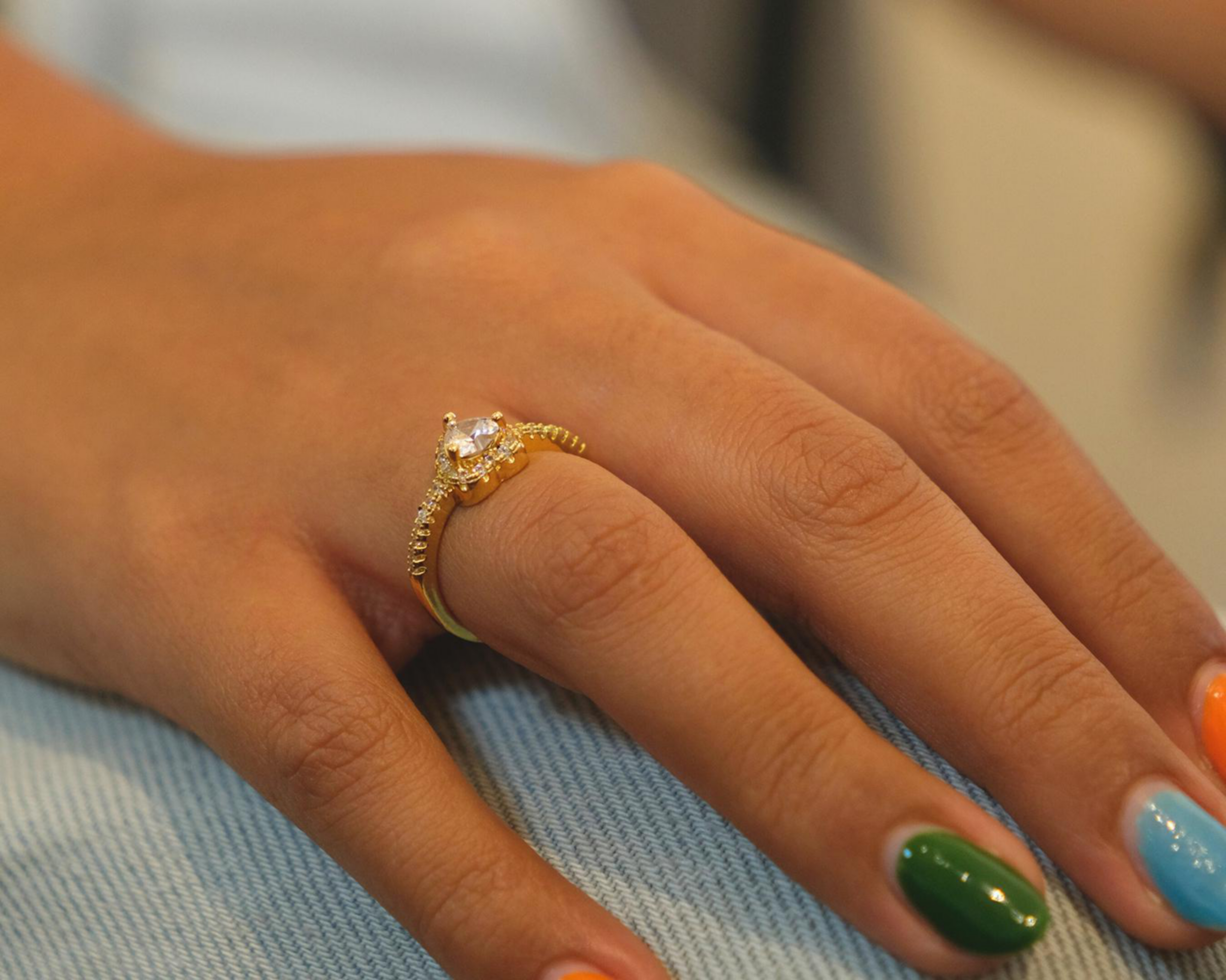 Foto 4 pulgar | Anillo Chapa de Oro Girondela Talla 7