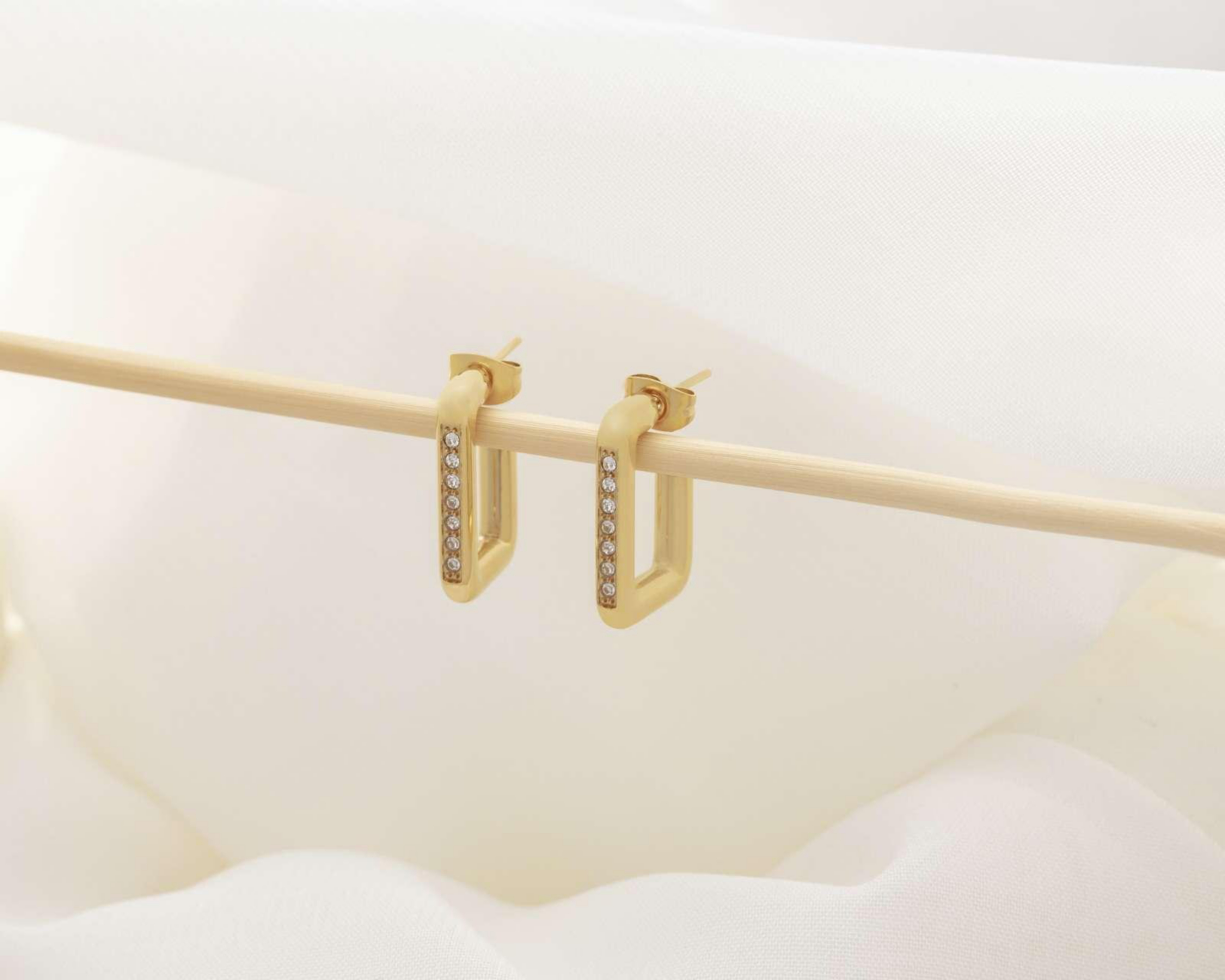 Foto 4 | Aretes de Acero Inoxidable Thinner