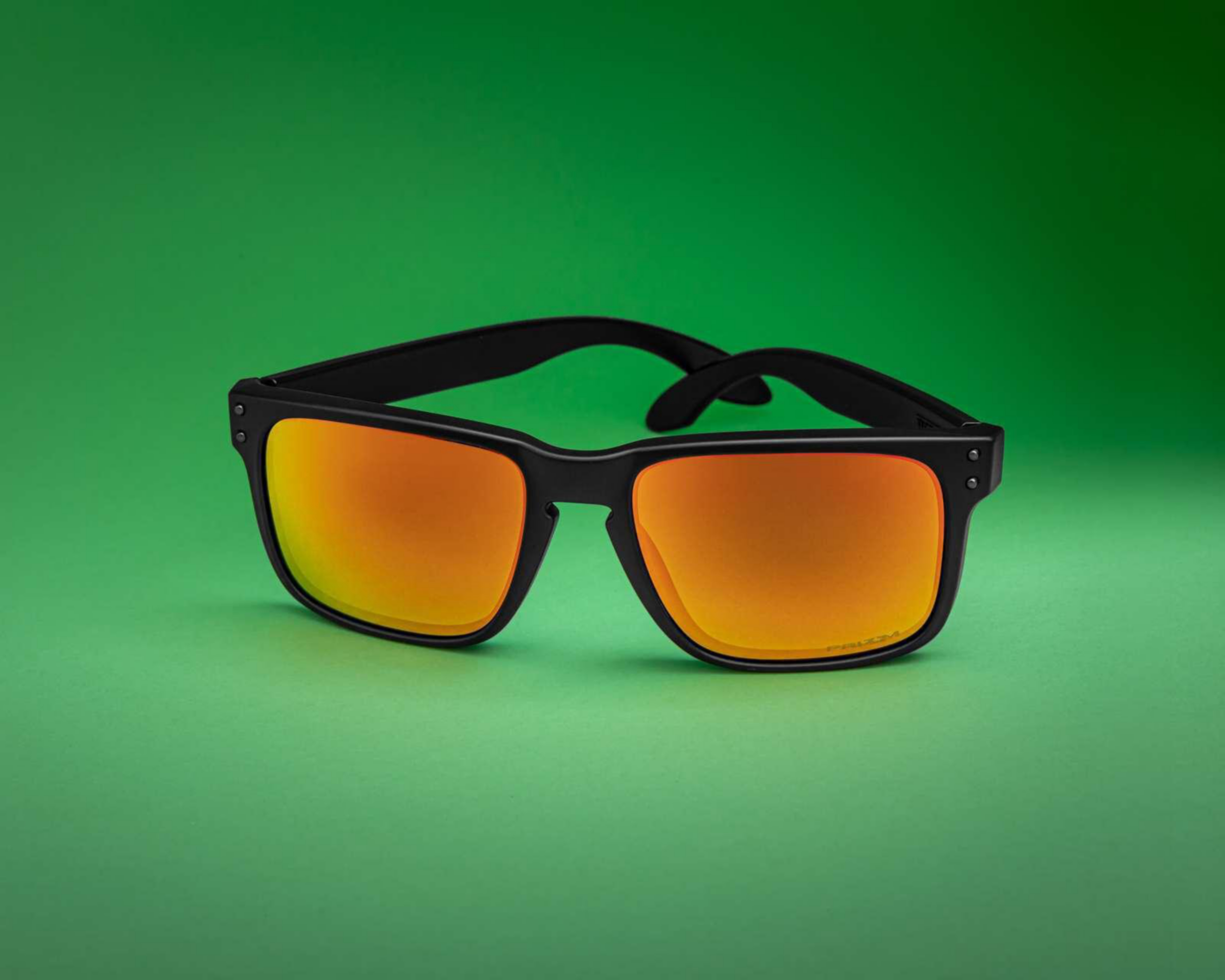 Foto 8 pulgar | Lentes de Sol Oakley Wayfarer Negro