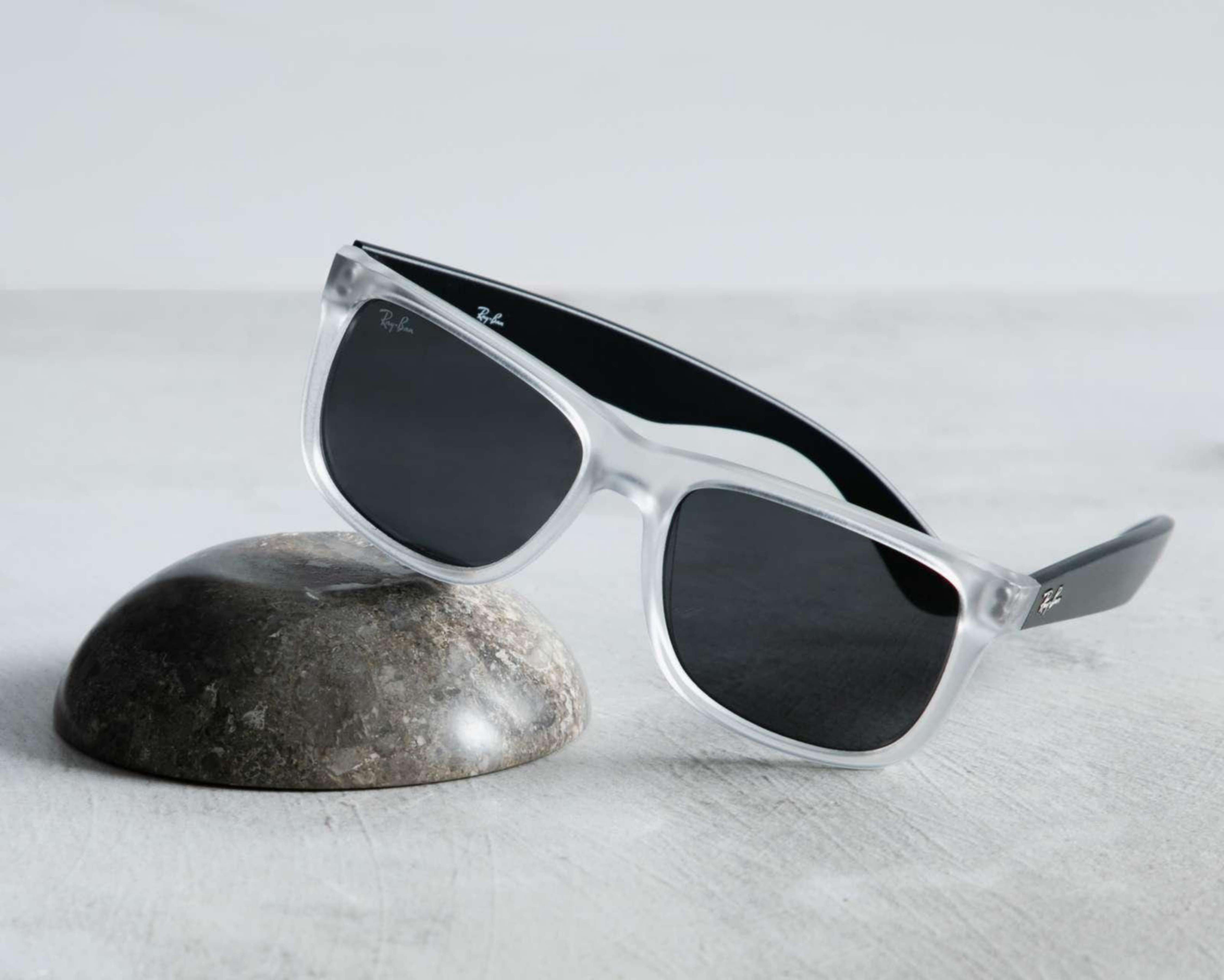 Foto 6 pulgar | Lentes de Sol Ray Ban Wayfarer Gris