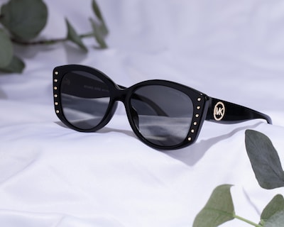 Foto 5 | Lentes de Sol Michael Kors Redondos Negro