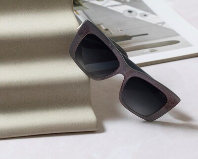 Foto 6 | Lentes de Sol Guess Mariposa Gris