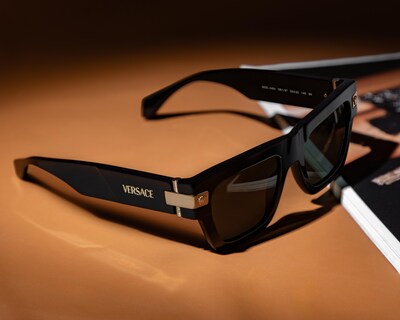 Foto 6 | Lentes de Sol Unisex Versace Cuadrados 0VE4464 Negros