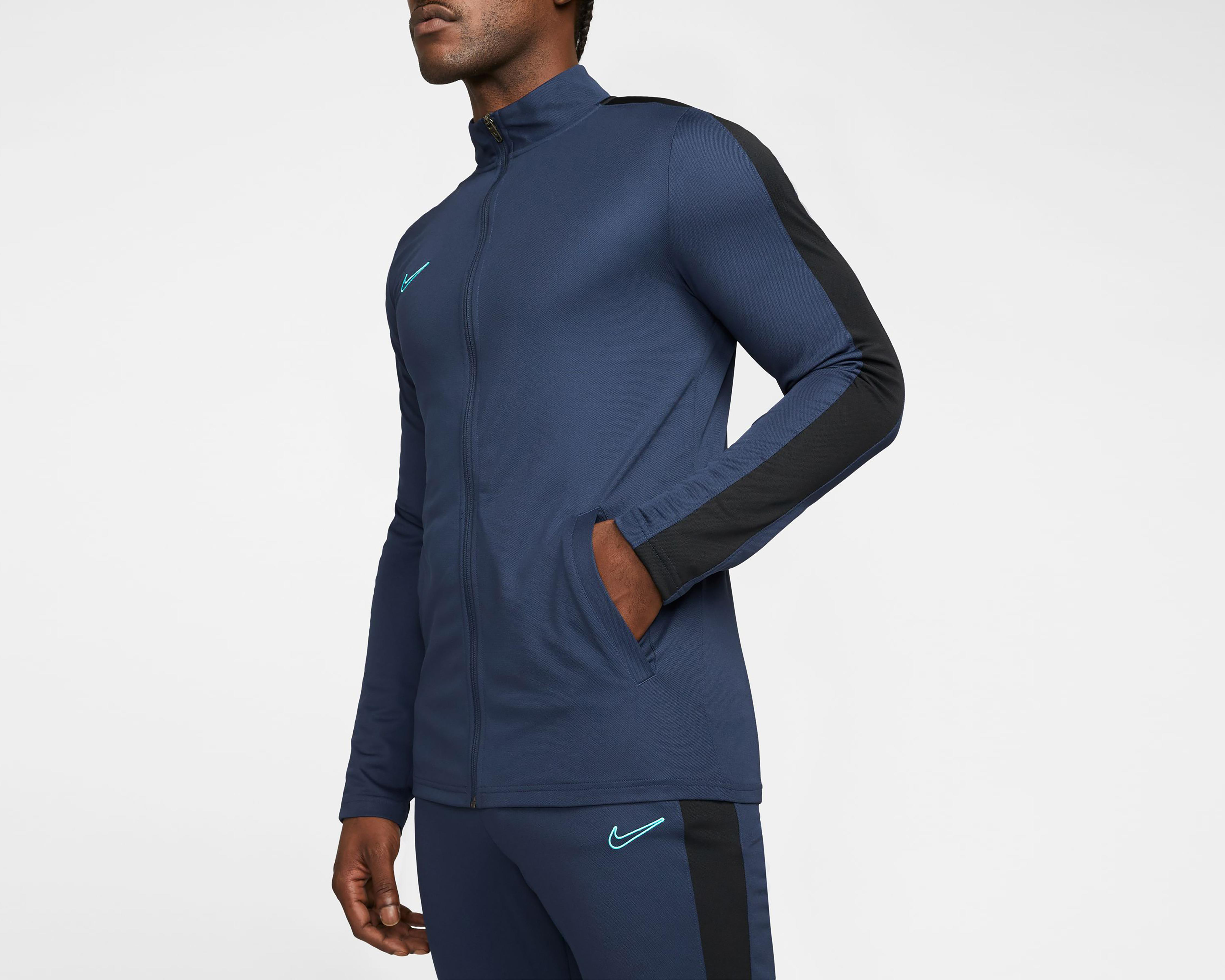 Foto 4 pulgar | Pants y Chamarra Nike Dri-FIT para Hombre
