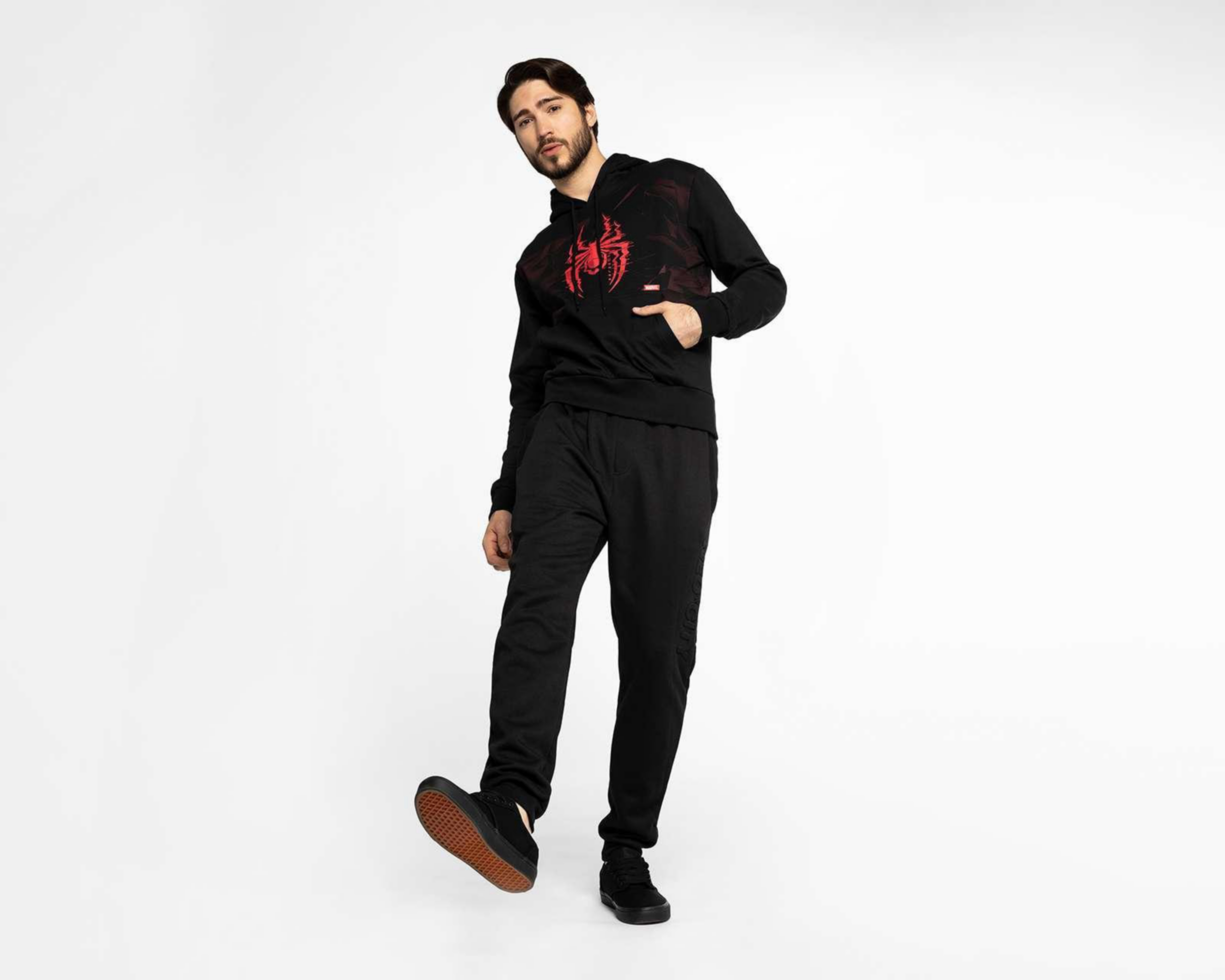 Foto 3 pulgar | Sudadera Marvel x Neo*City