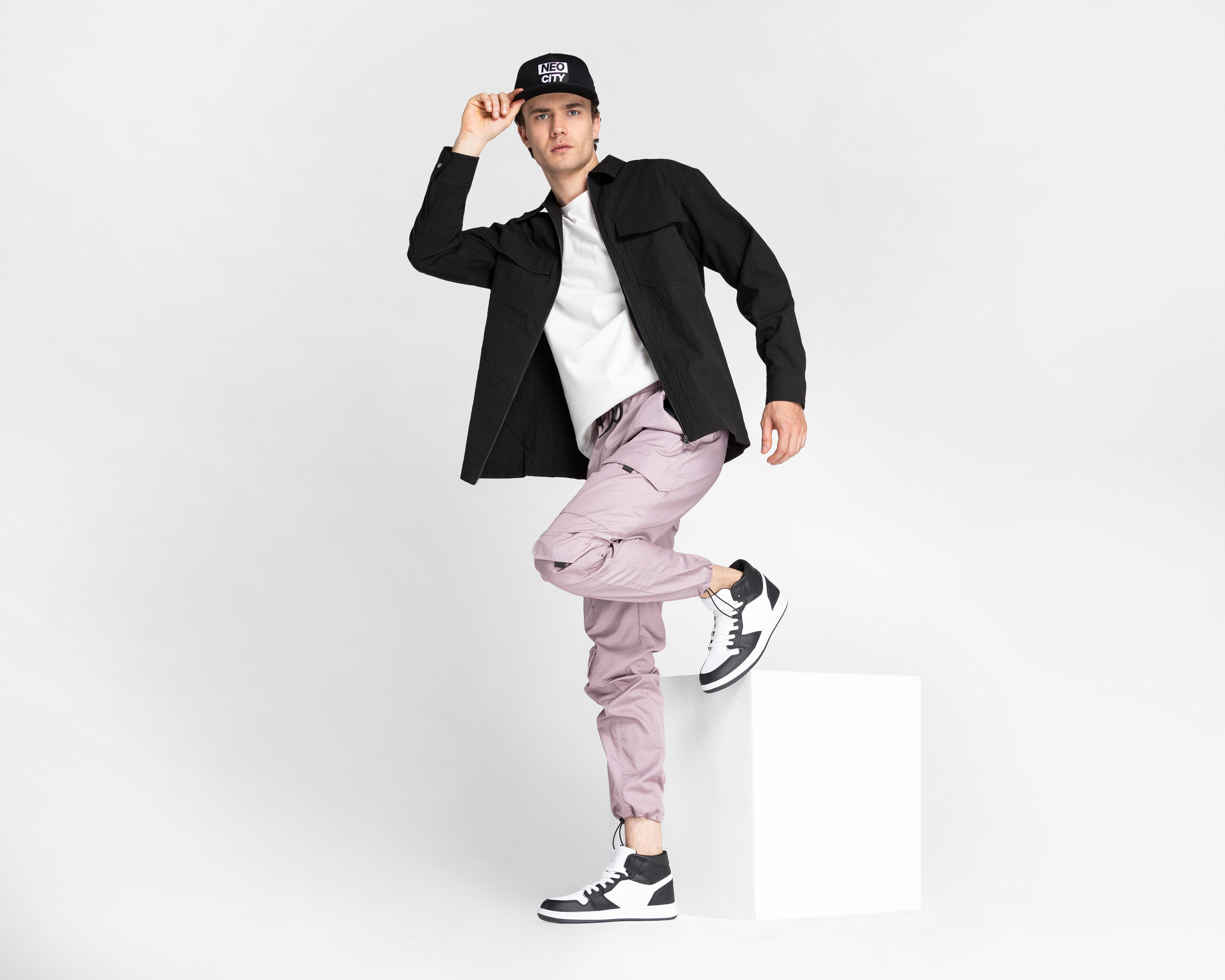 Foto 3 pulgar | Jogger Neo*City