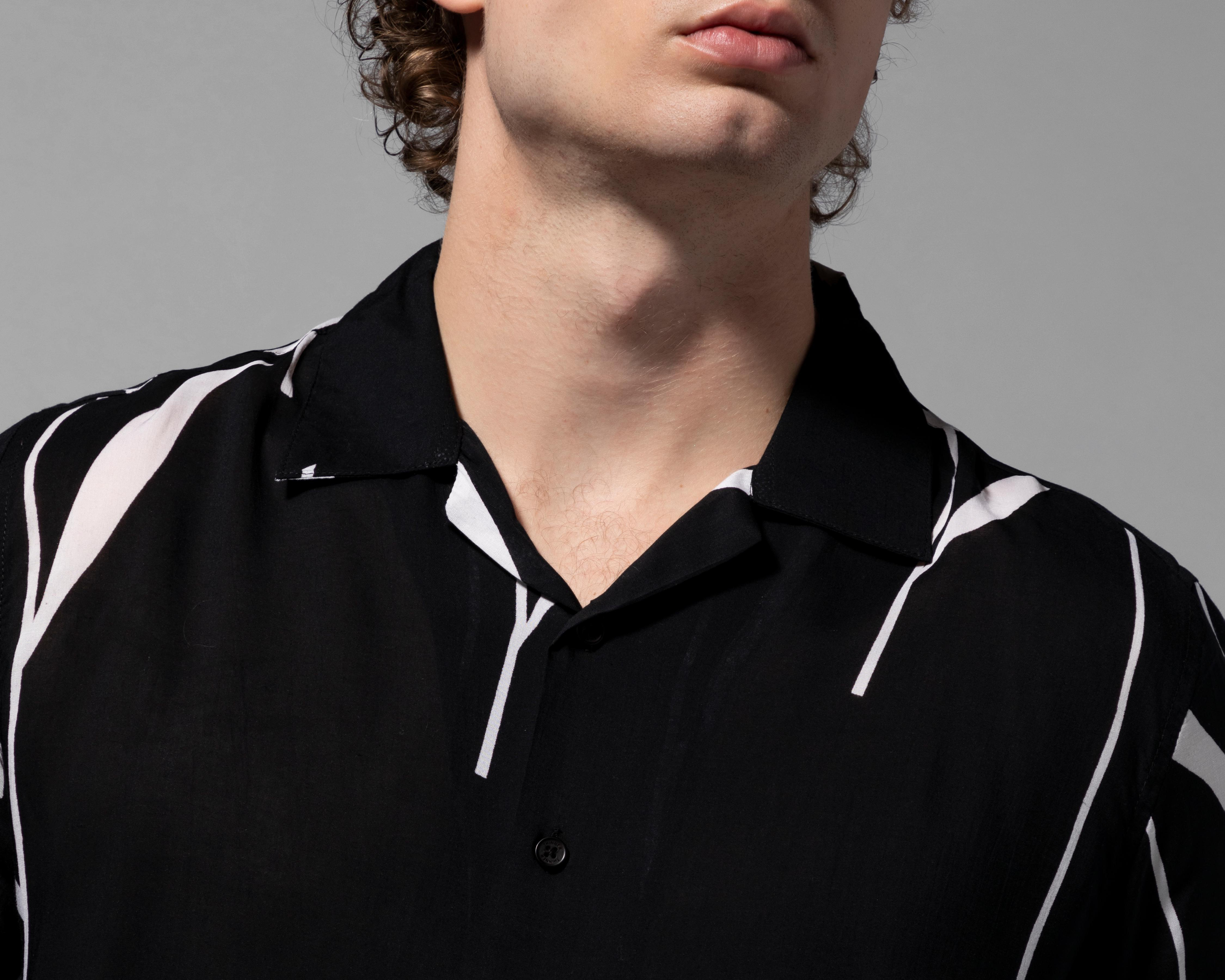 Foto 5 pulgar | Playera Thinner Cuello Americano
