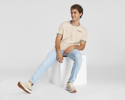 Foto 2 | Playera Refill Cuello Mao Beige para Hombre