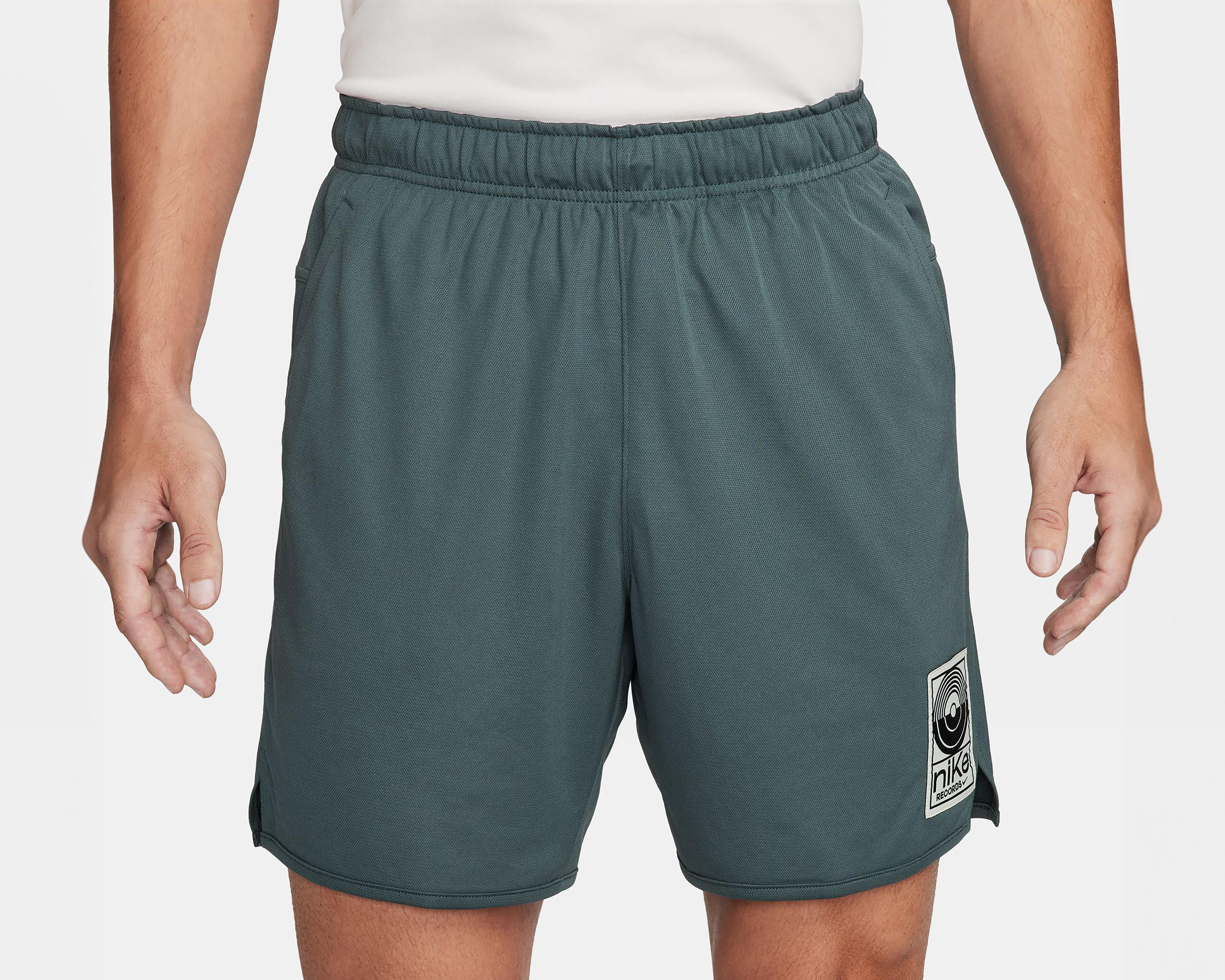 Foto 2 pulgar | Short Nike Dri-FIT Totality Studio '72 de Entrenamiento