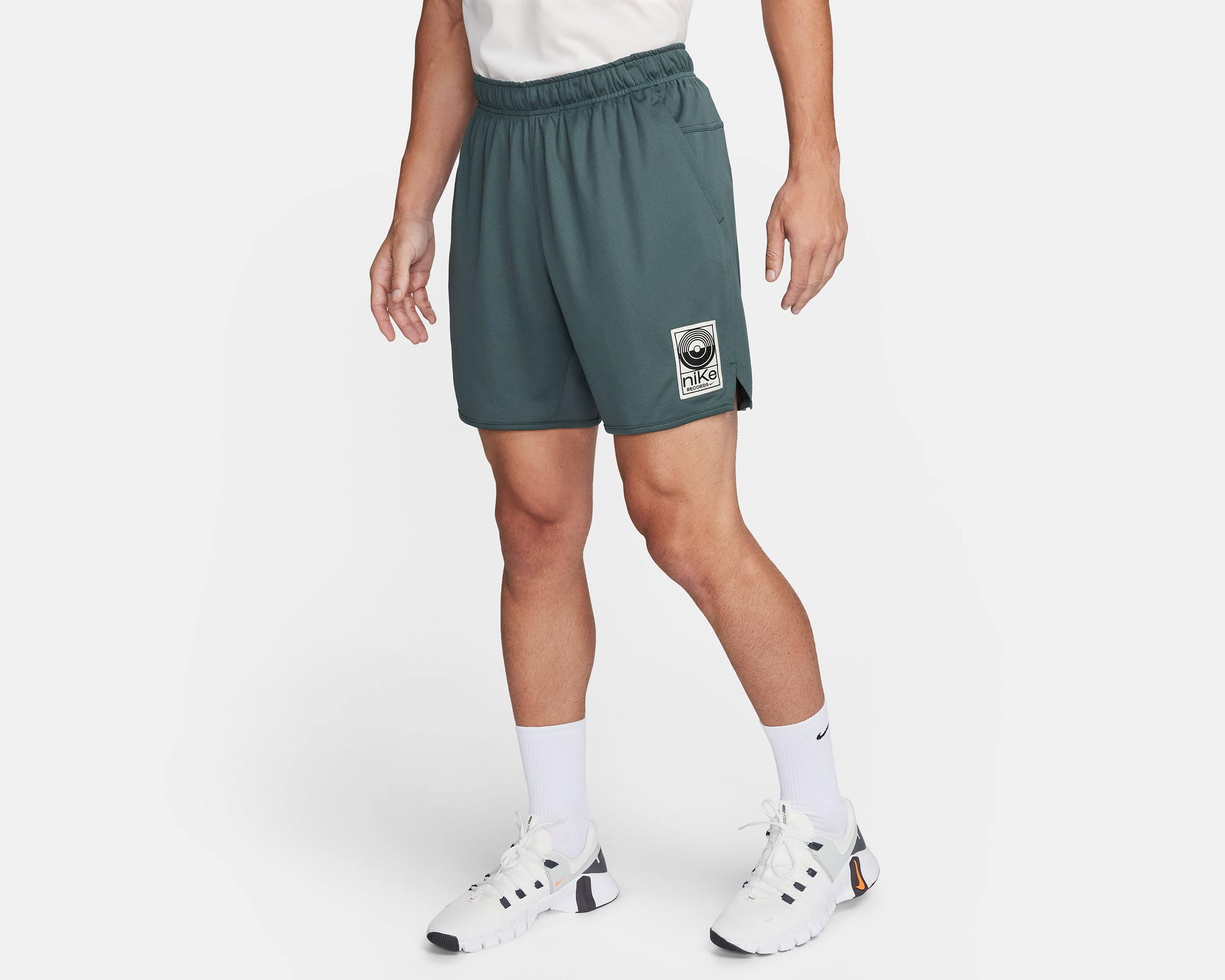 Foto 4 pulgar | Short Nike Dri-FIT Totality Studio '72 de Entrenamiento