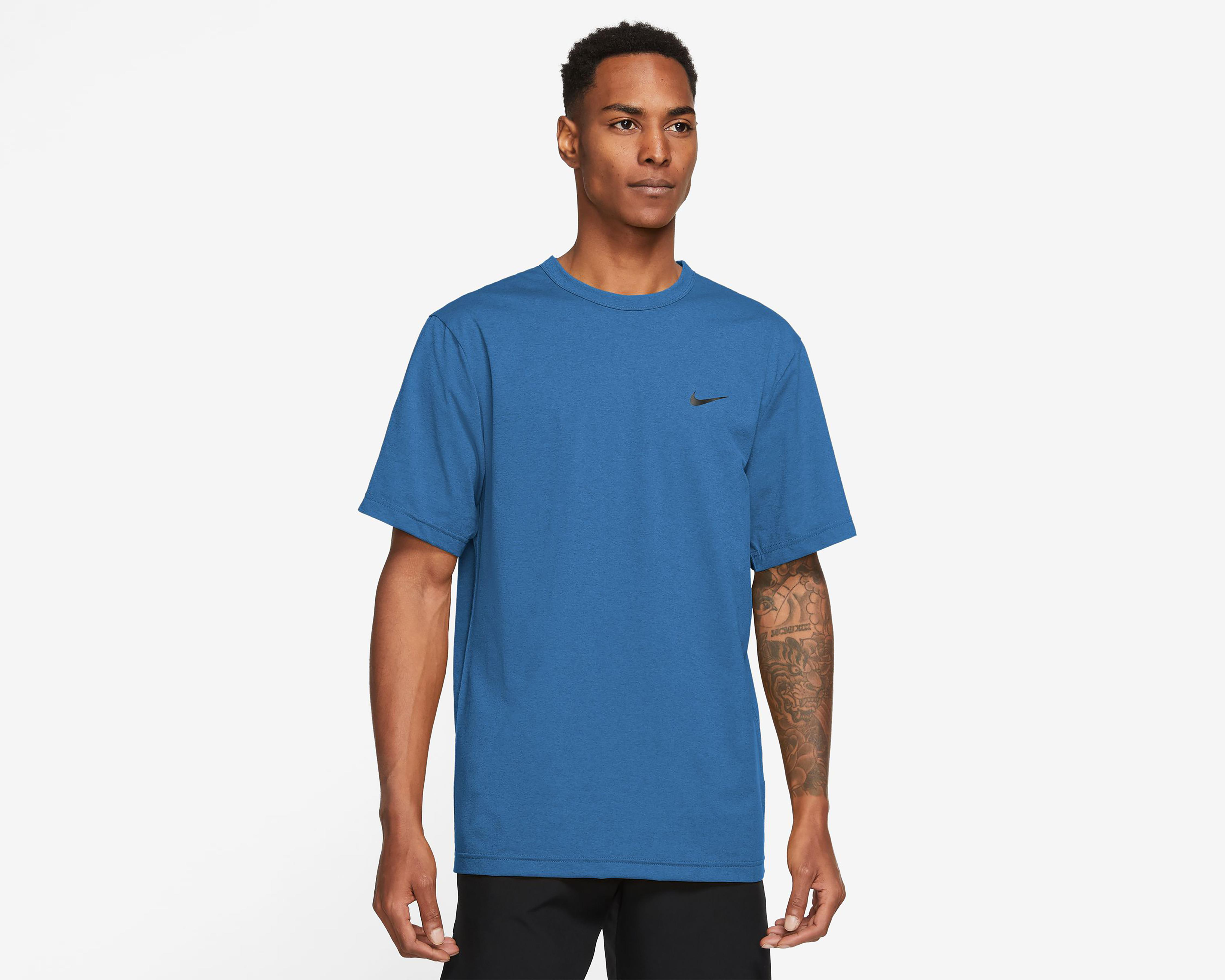 Playera Nike Dri-FIT Hyverse de Entrenamiento $630