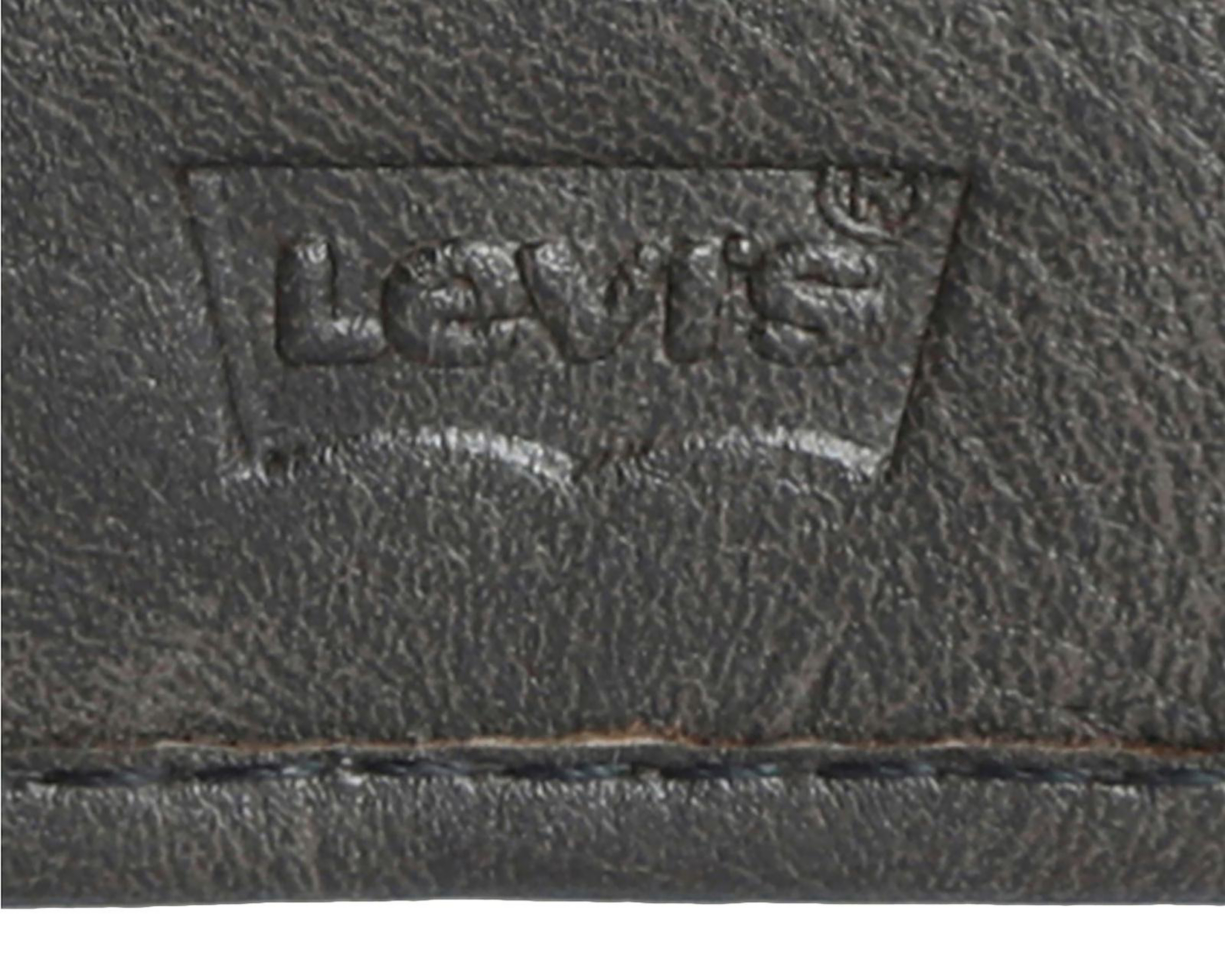 Foto 5 pulgar | Cartera Levi's