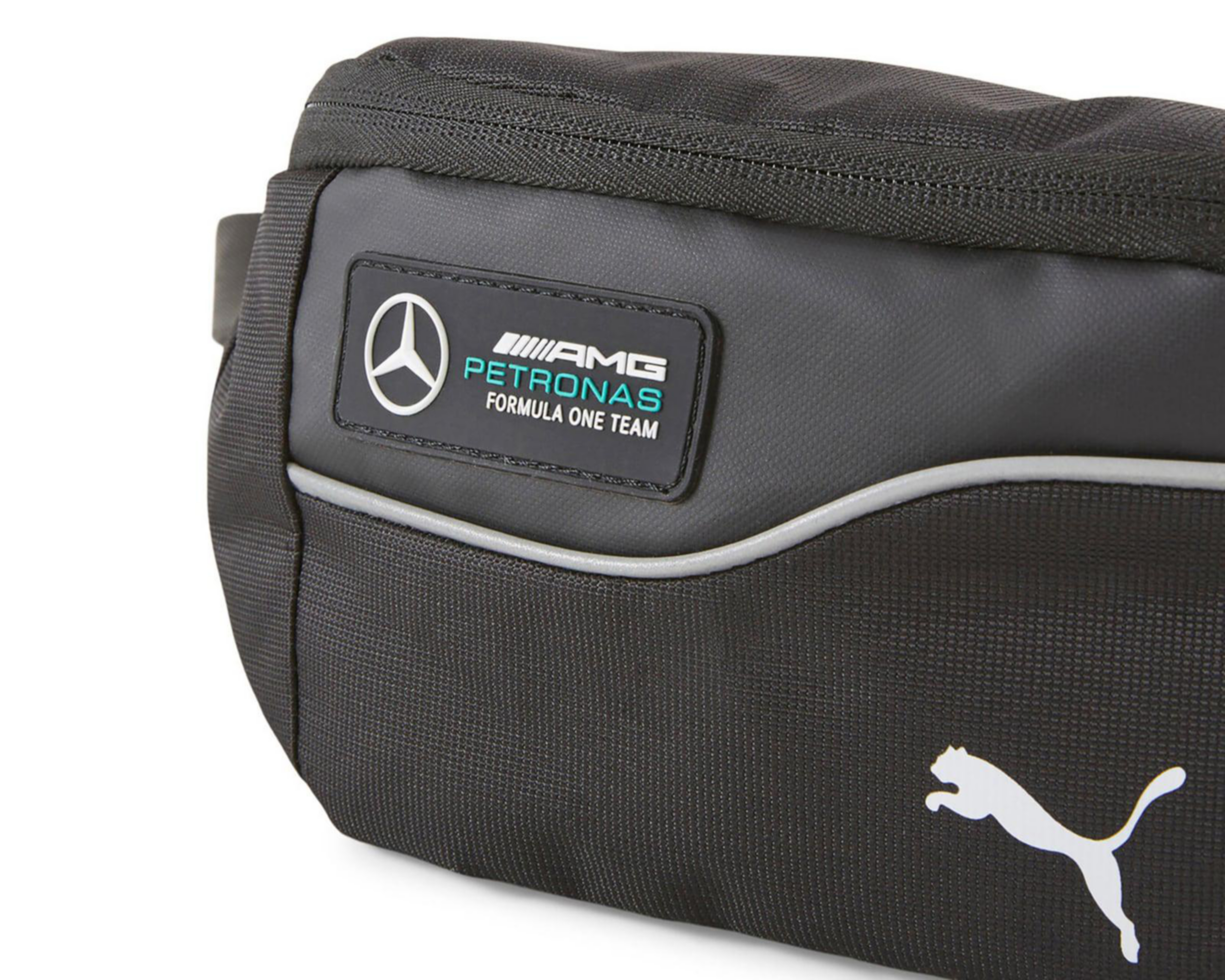 Foto 4 pulgar | Cangurera Puma Mercedes AMG Petronas Motorsport