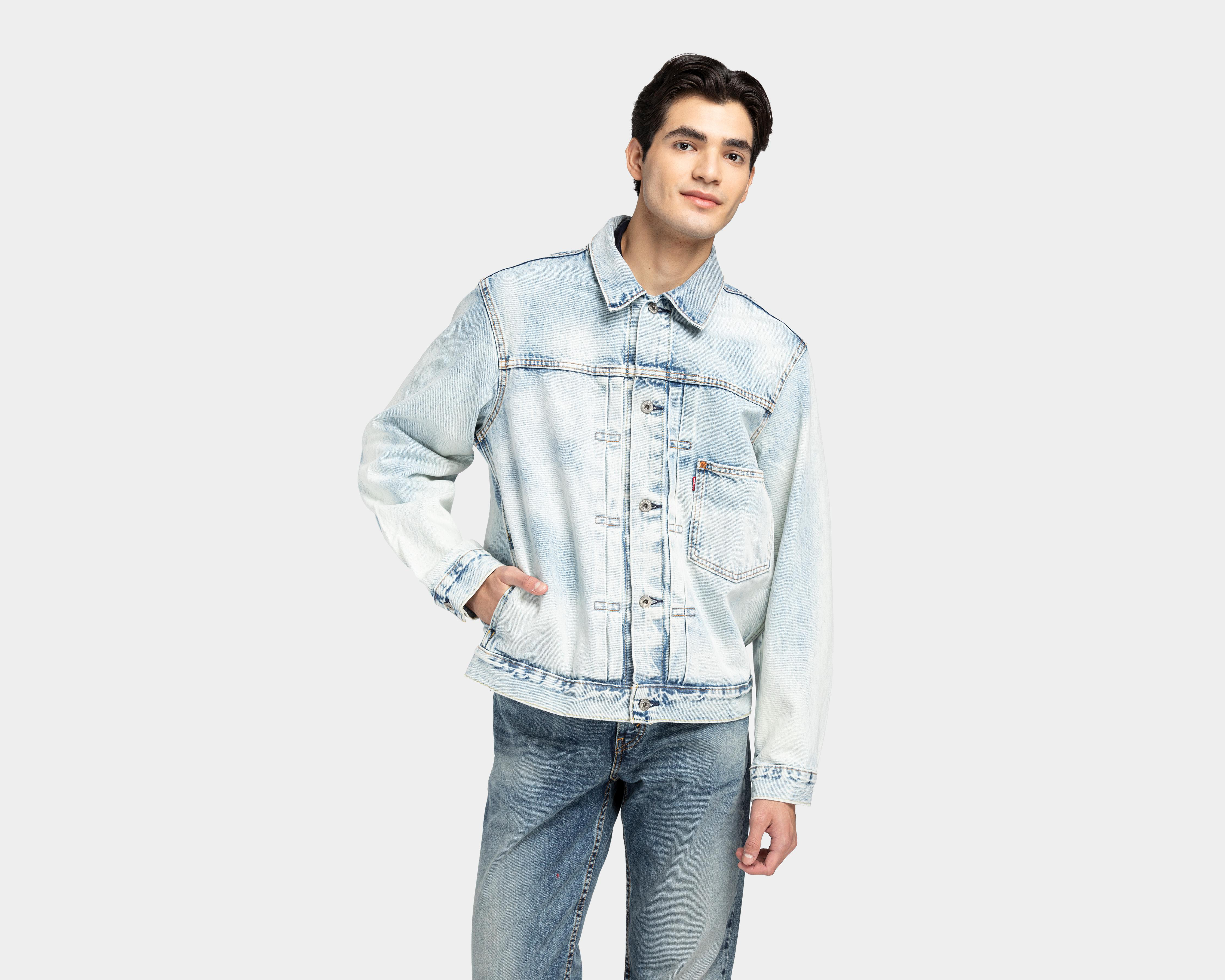 Chamarra Levi's Trucker de Mezclilla para Hombre $972
