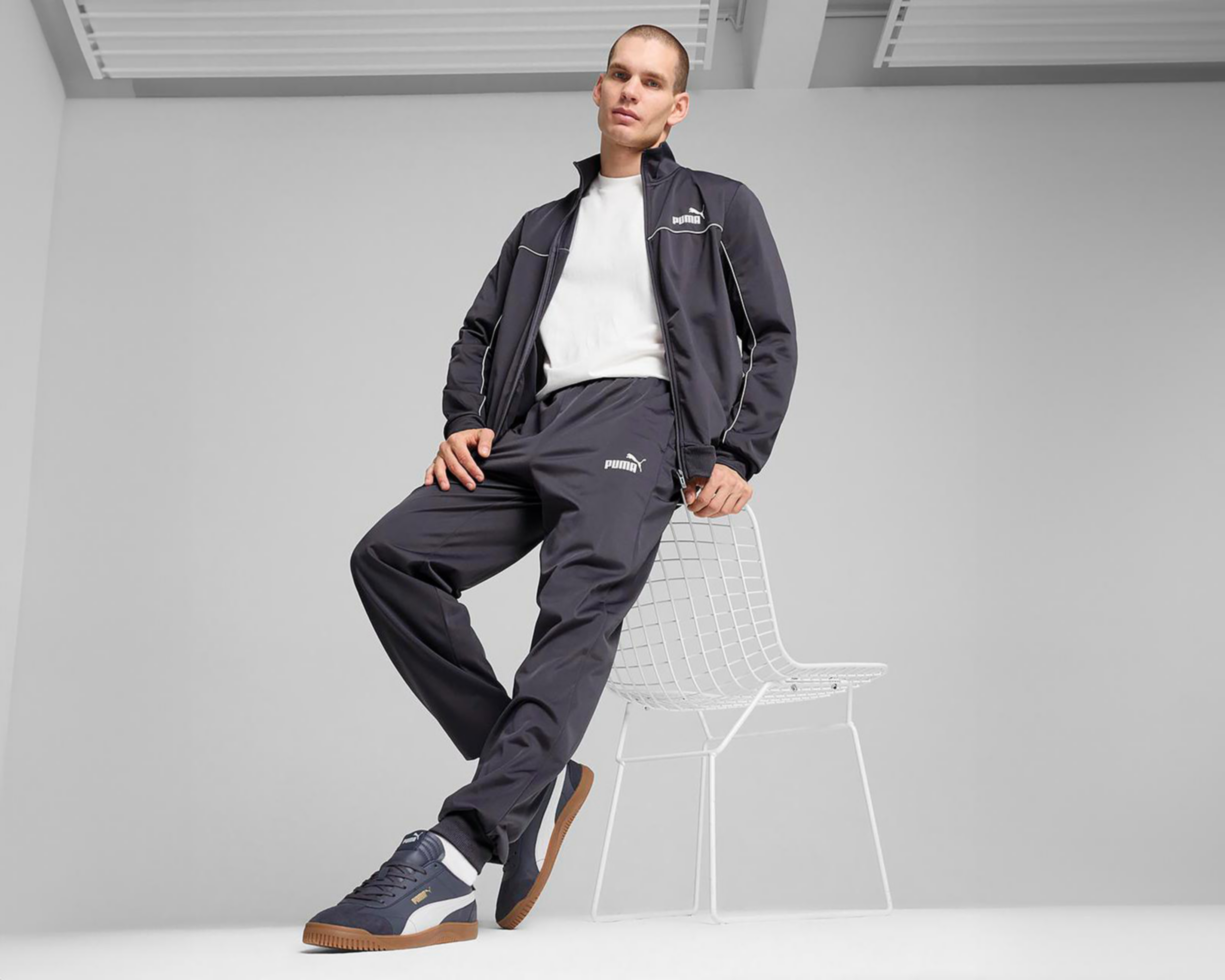 Foto 4 pulgar | Pants y Chamarra Puma para Hombre