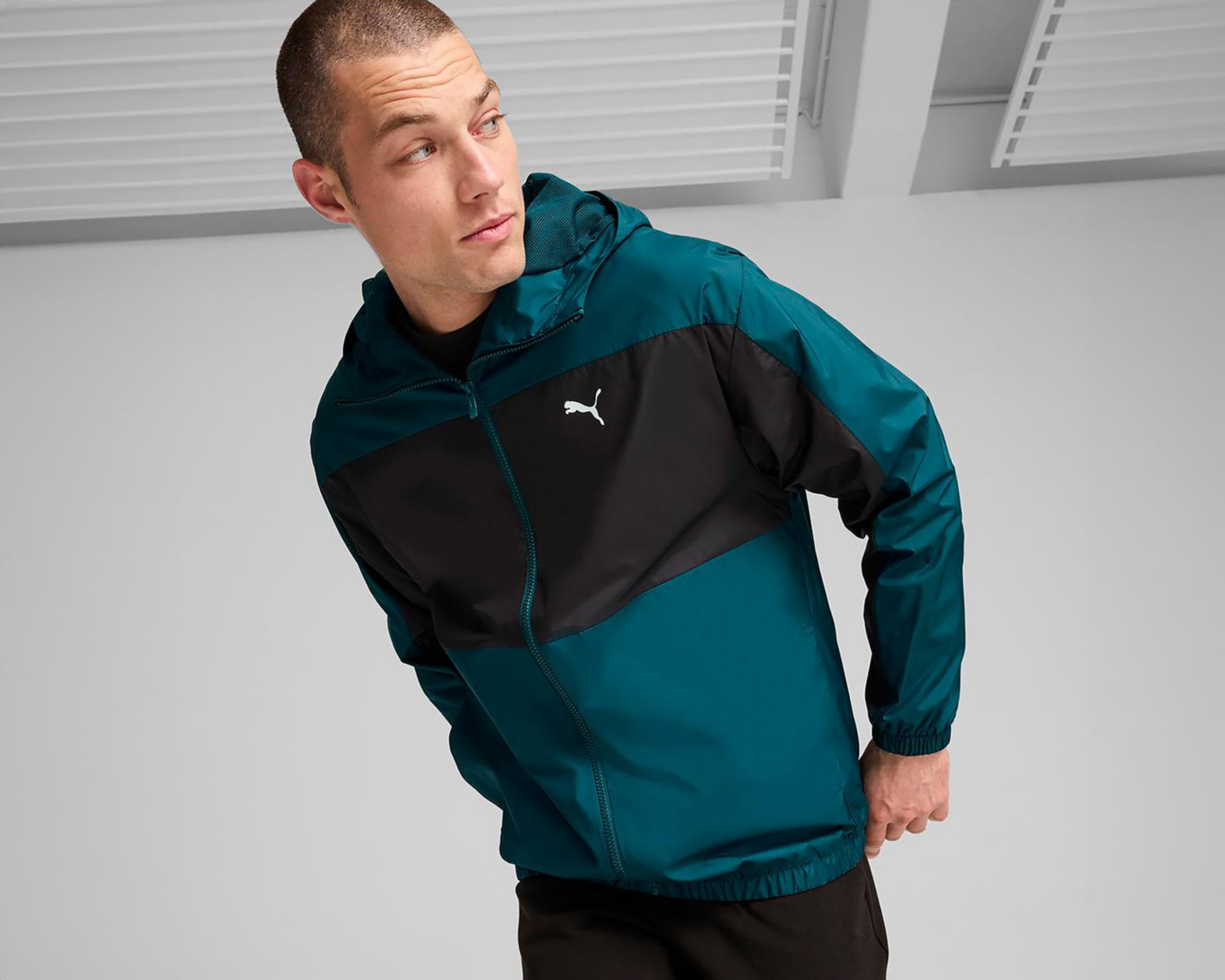 Foto 3 | Chamarra Puma Windcell Mesh Lined Windbraker de Entrenamiento para Hombre