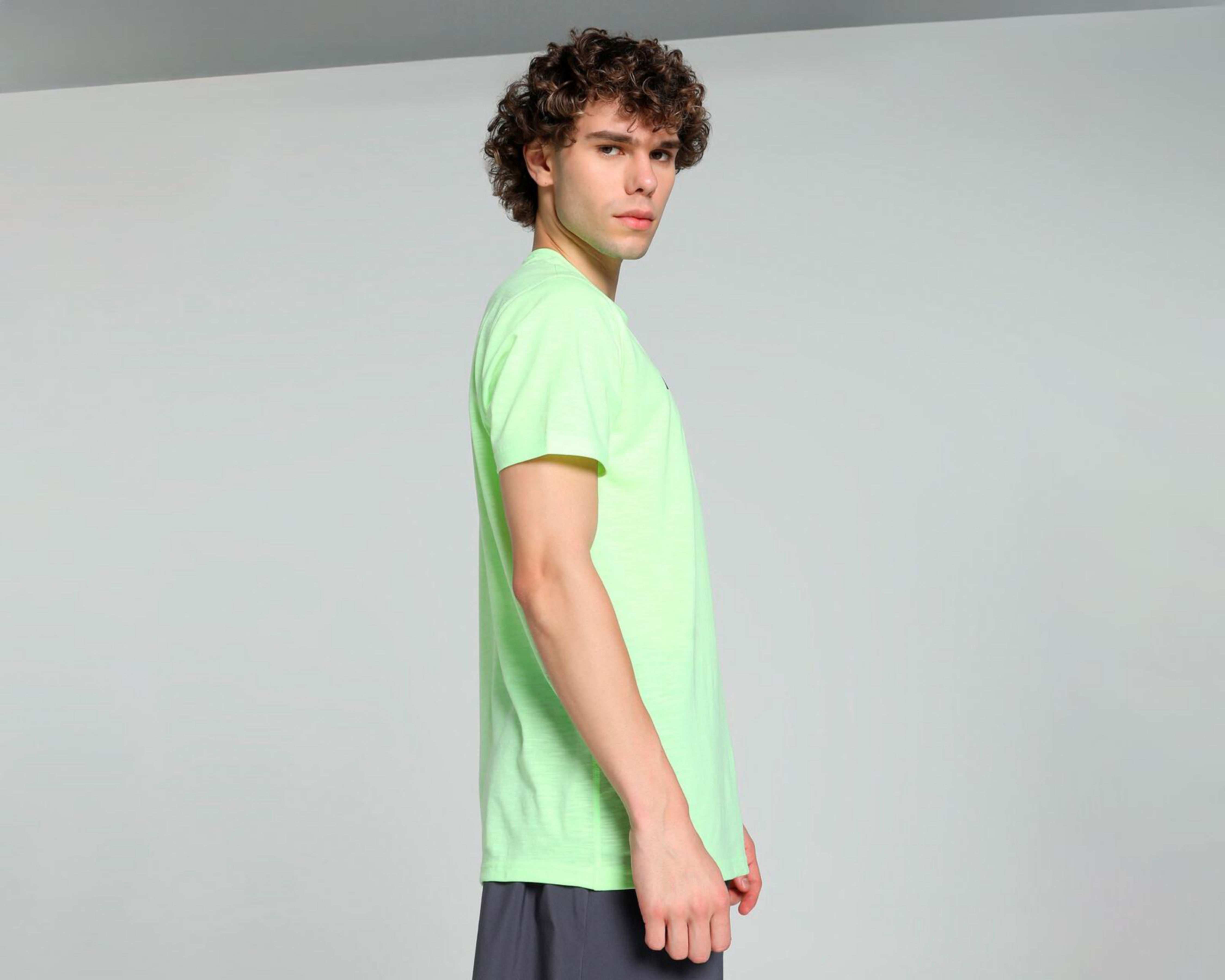 Foto 4 pulgar | Playera Puma GRAPHIC TEE de Entrenamiento para Hombre