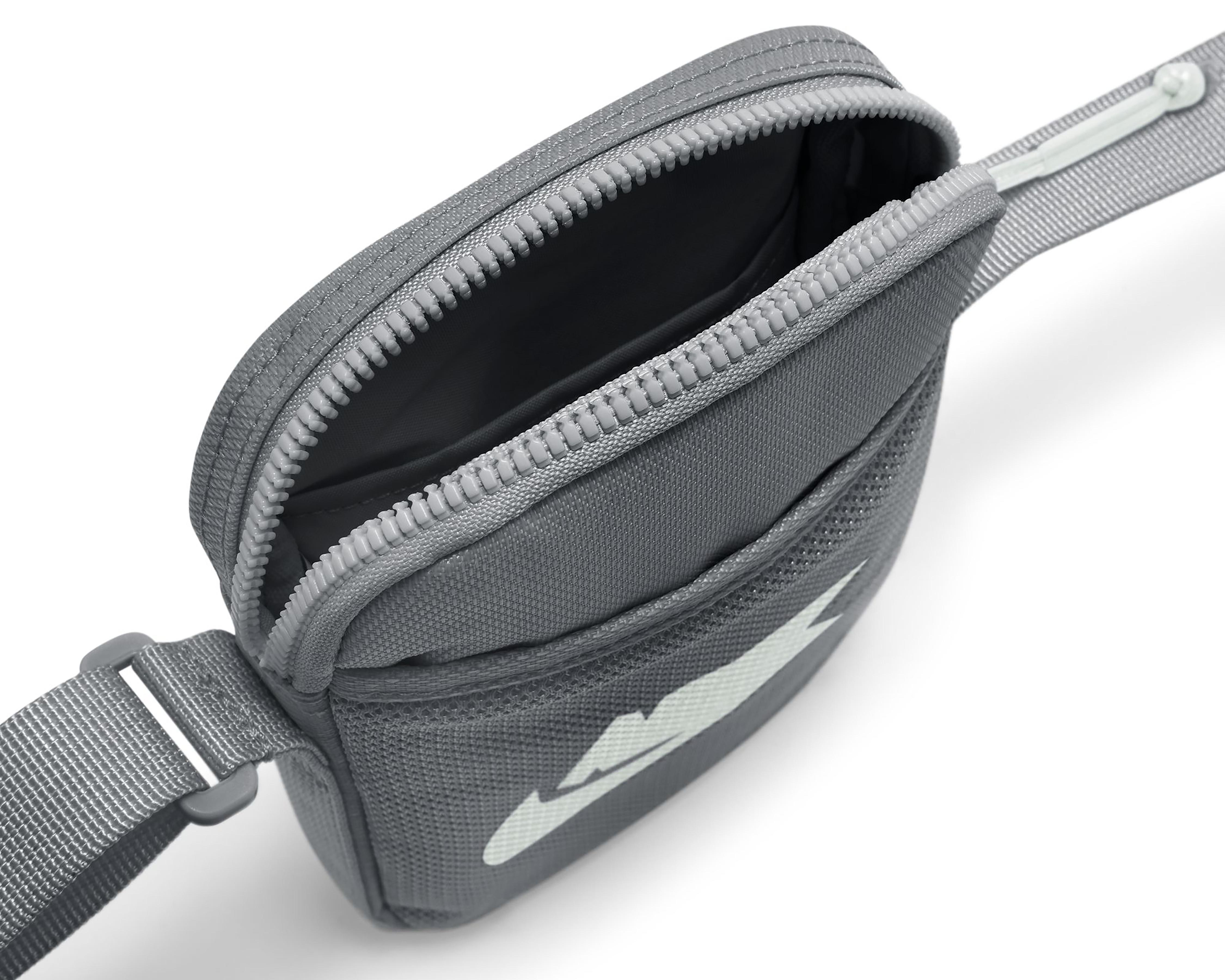 Foto 5 pulgar | Messenger Nike Heritage