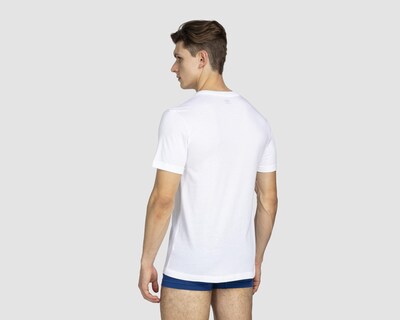 Foto 3 | Playera Interior Cuello V Umbro 3 Piezas