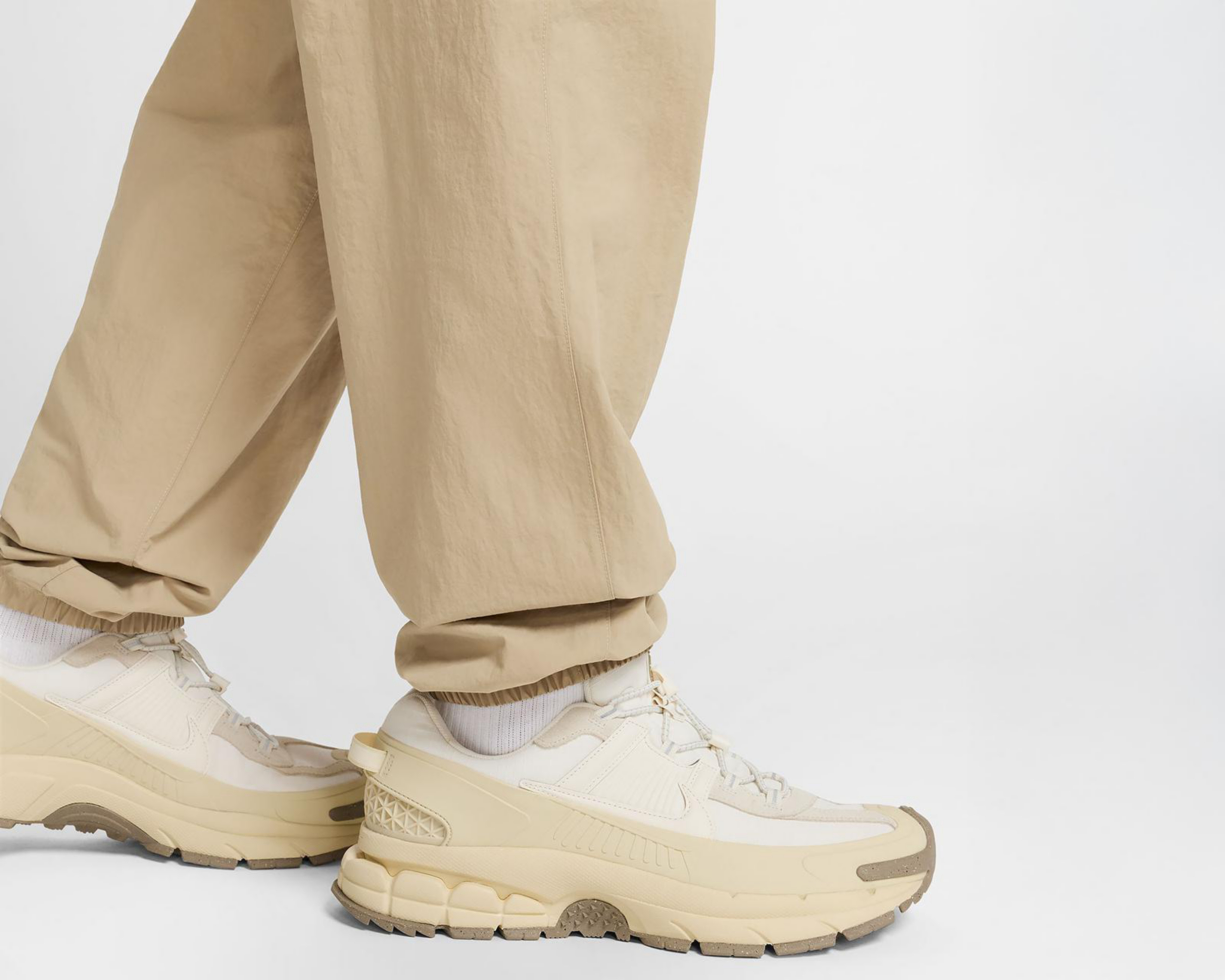 Foto 6 | Pantalón Deportivo Nike Club para Hombre