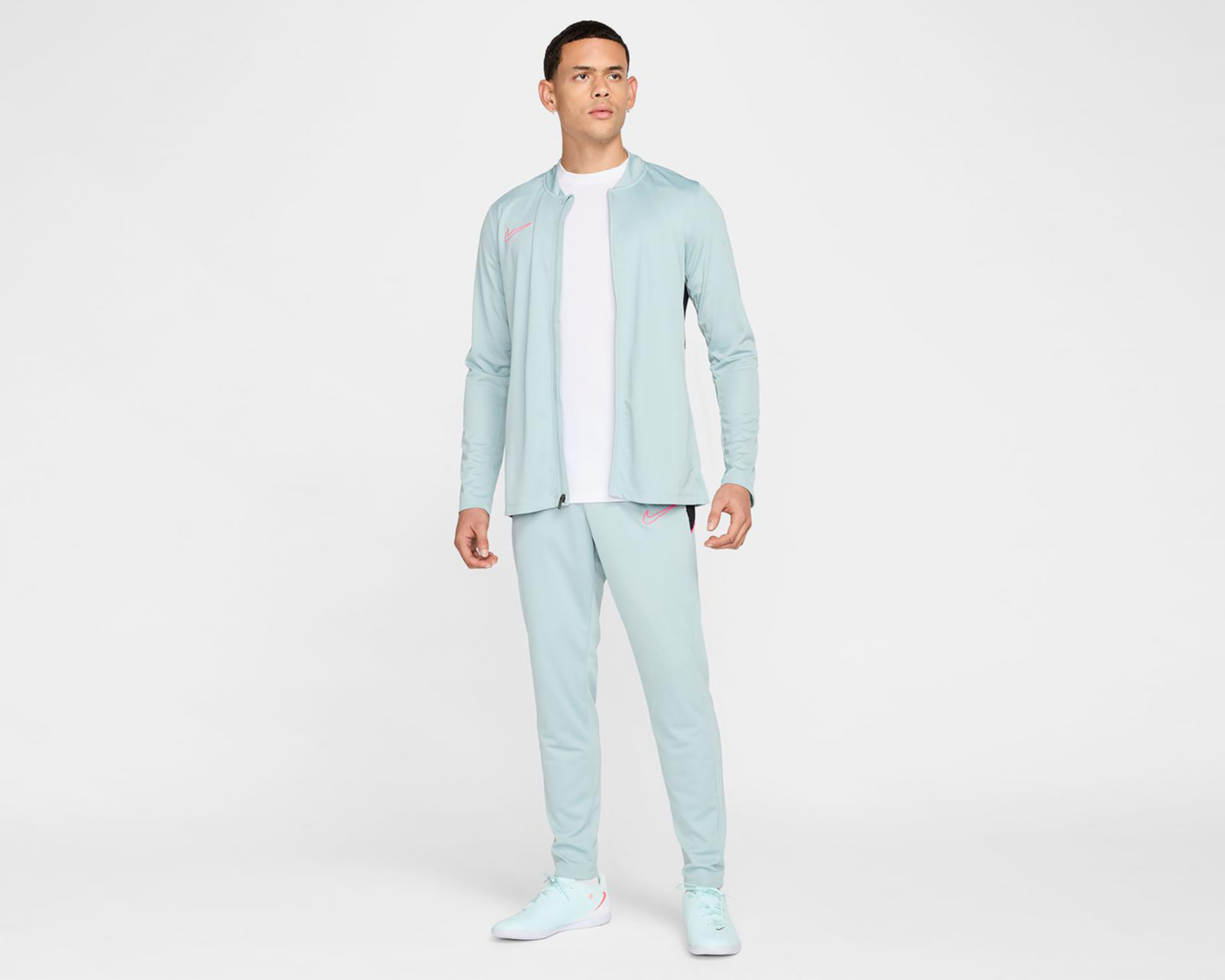 Foto 4 pulgar | Conjunto Deportivo de Pants y Chamarra Nike Dri-FIT para Hombre