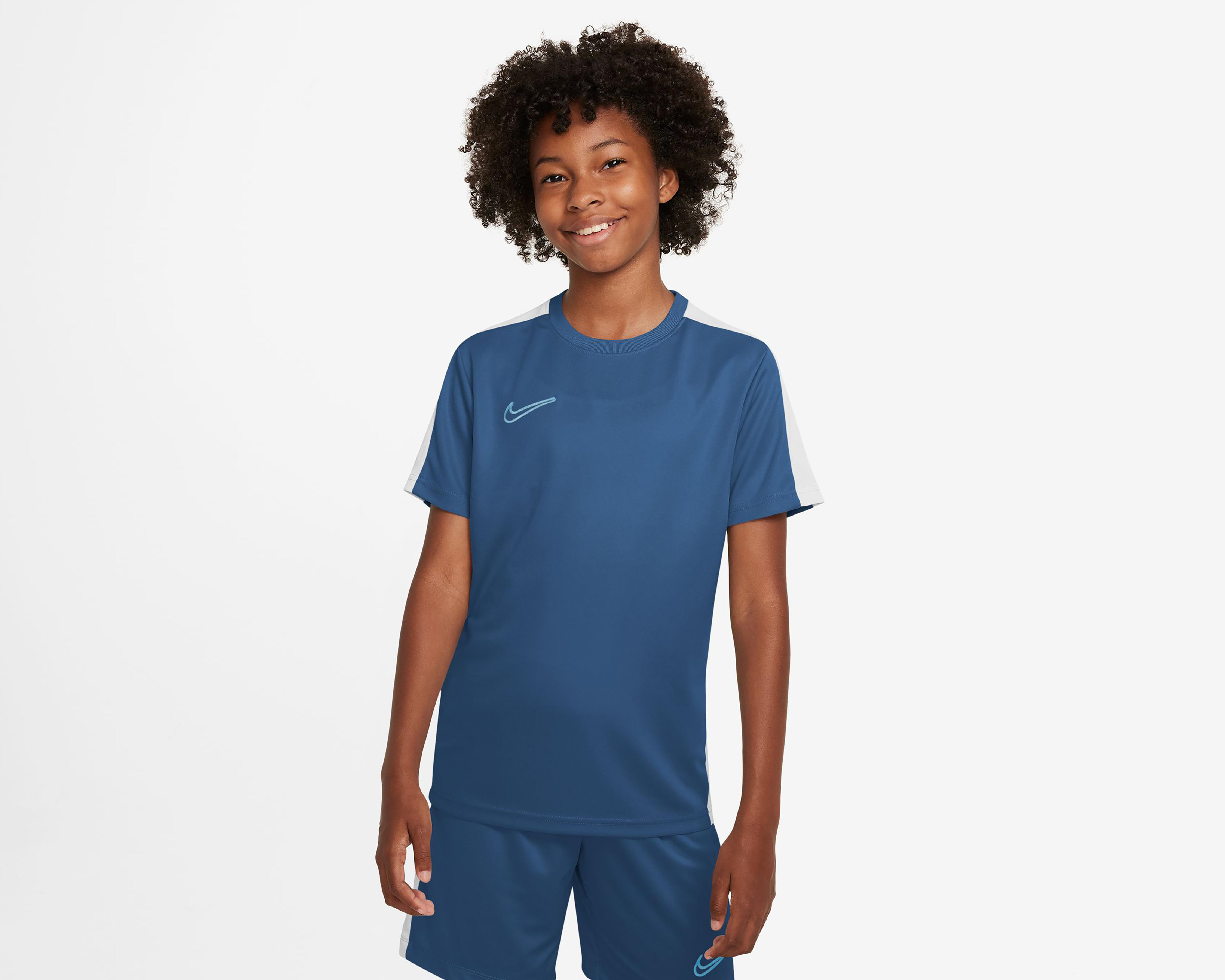 Foto 2 pulgar | Playera Nike Deportiva Dri-FIT para Niño