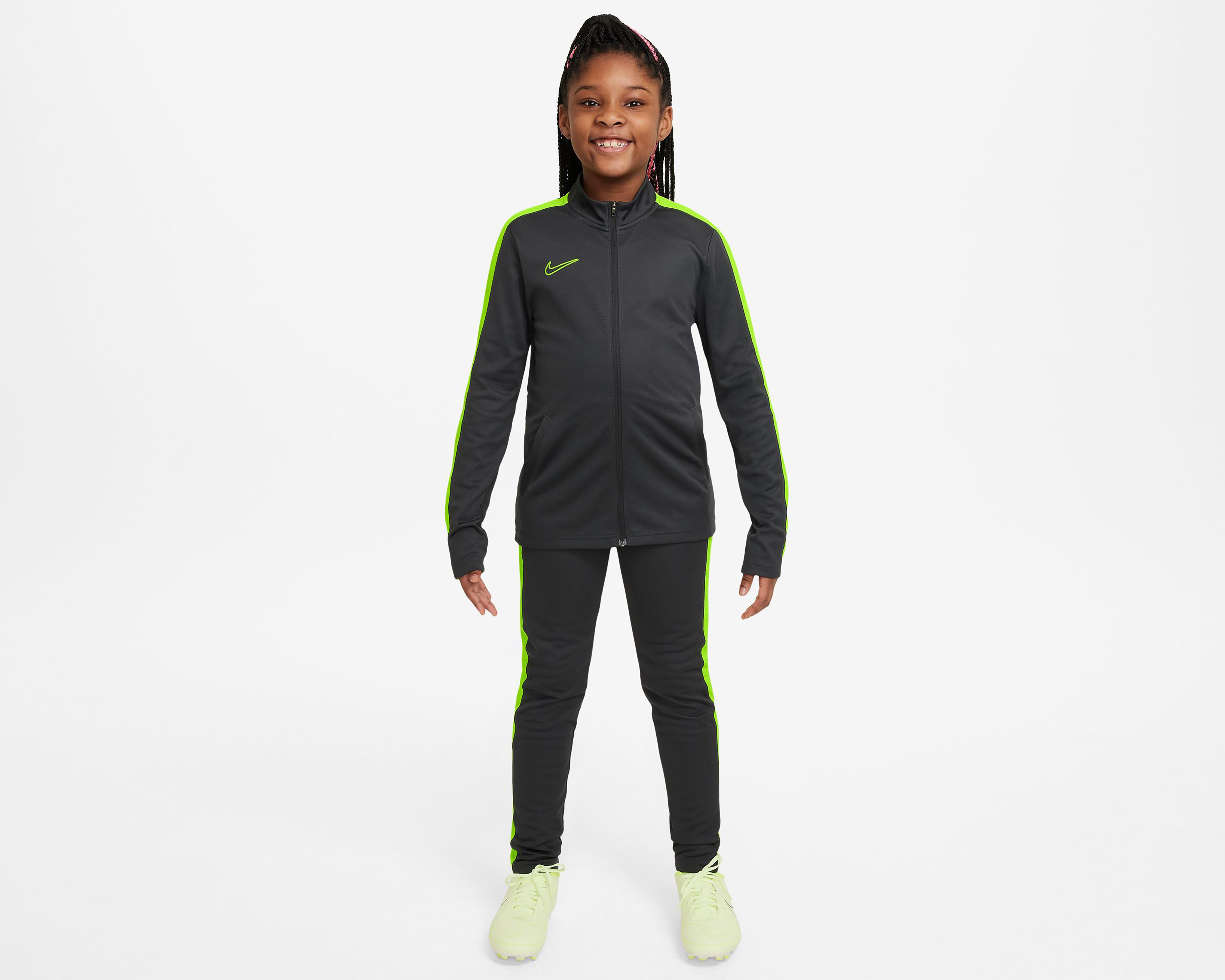 Foto 2 pulgar | Chamarra y Pants Nike Deportivo para Niño