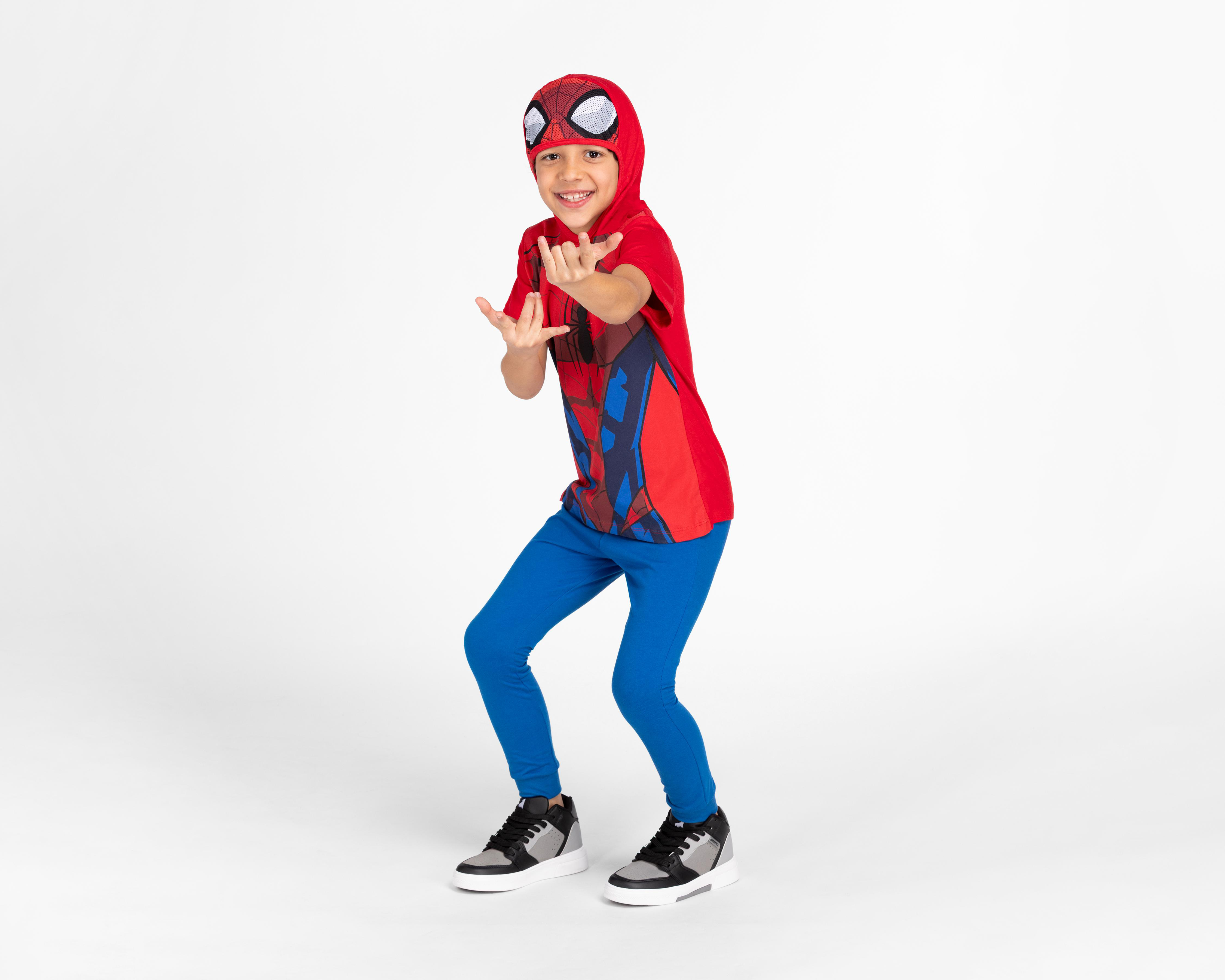 Conjunto de Pants y Playera Marvel para Niño $196