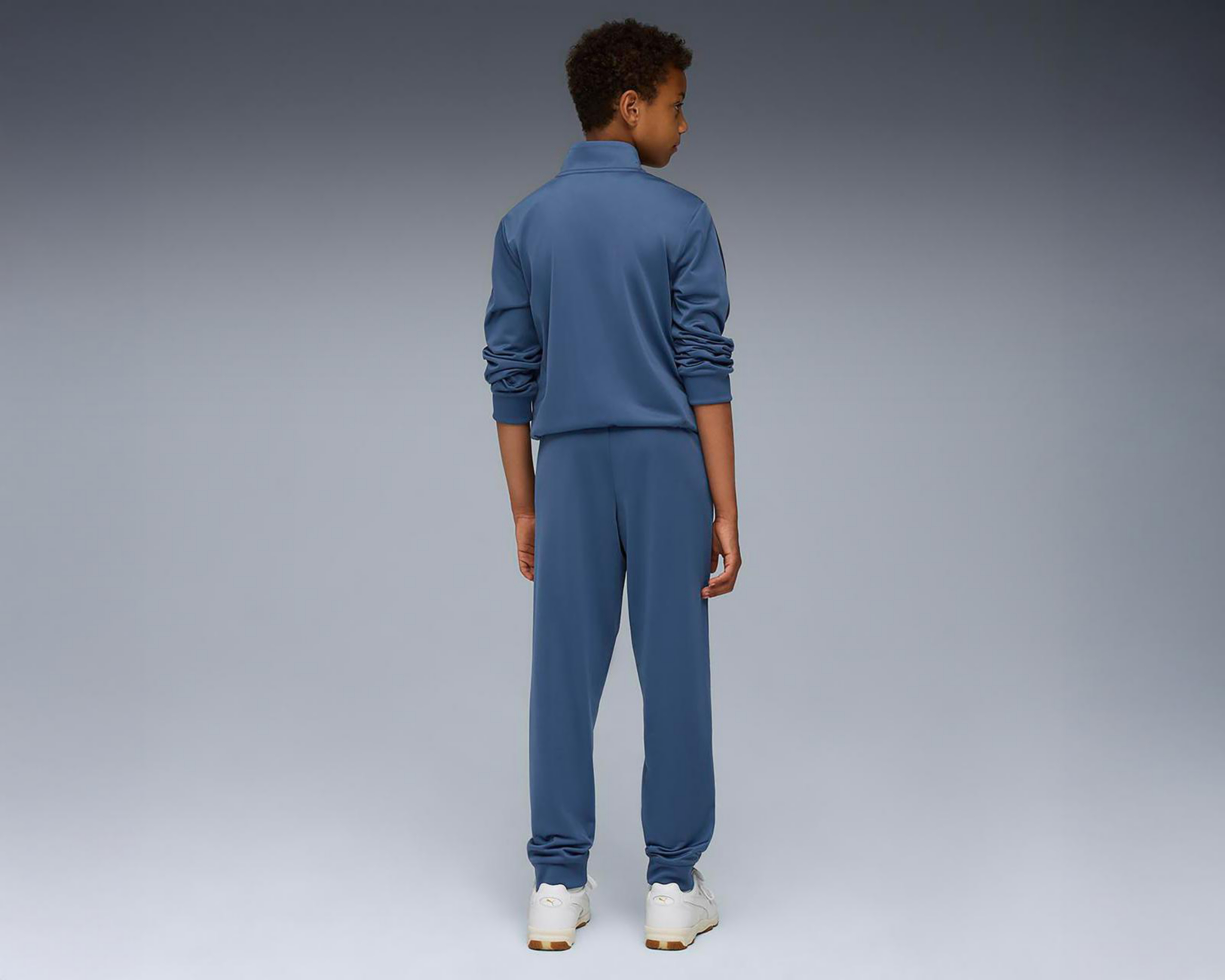 Foto 3 pulgar | Pants y Chamarra Puma Juvenil