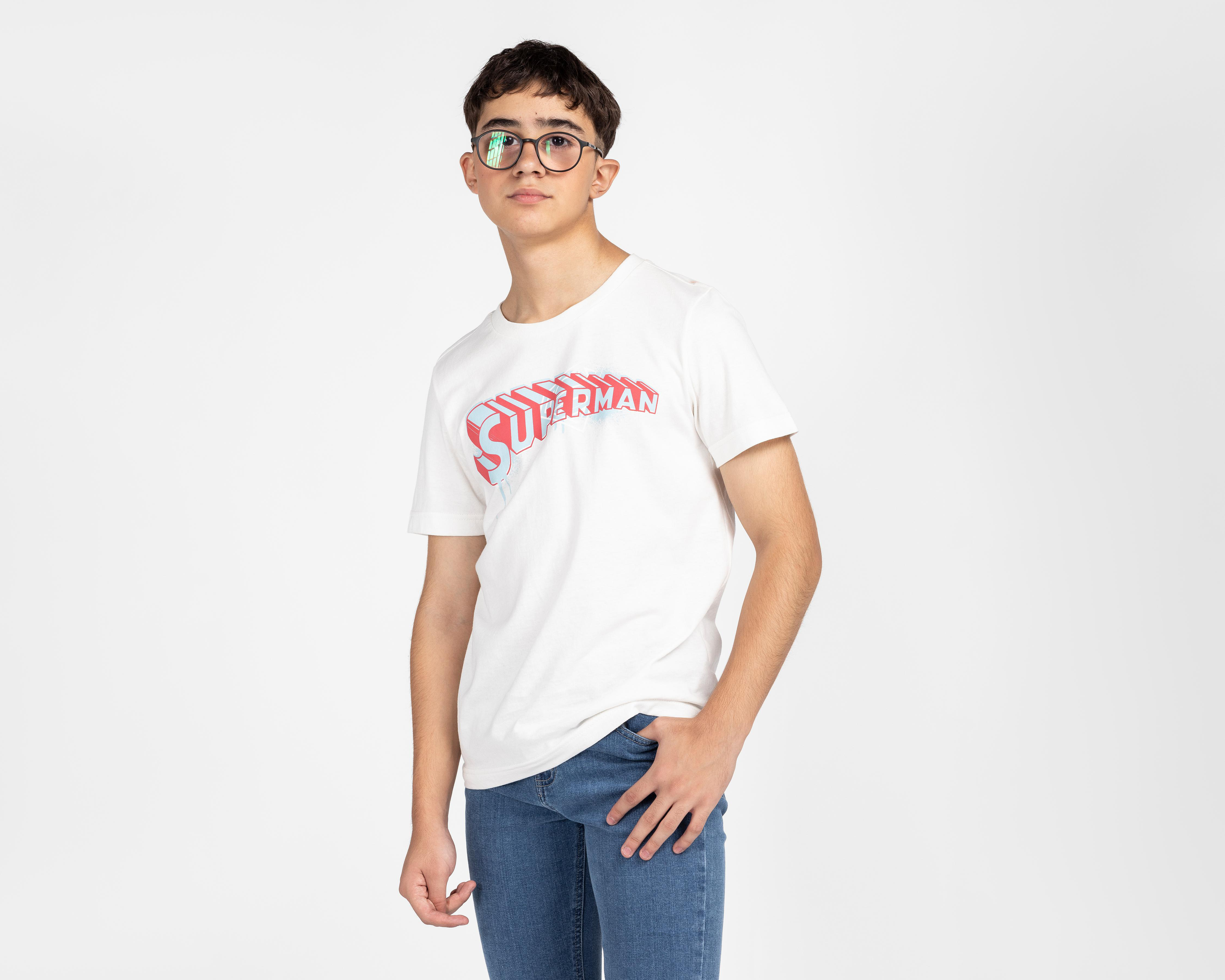Playera de Cuello Redondo Blanca Superman Juvenil $96