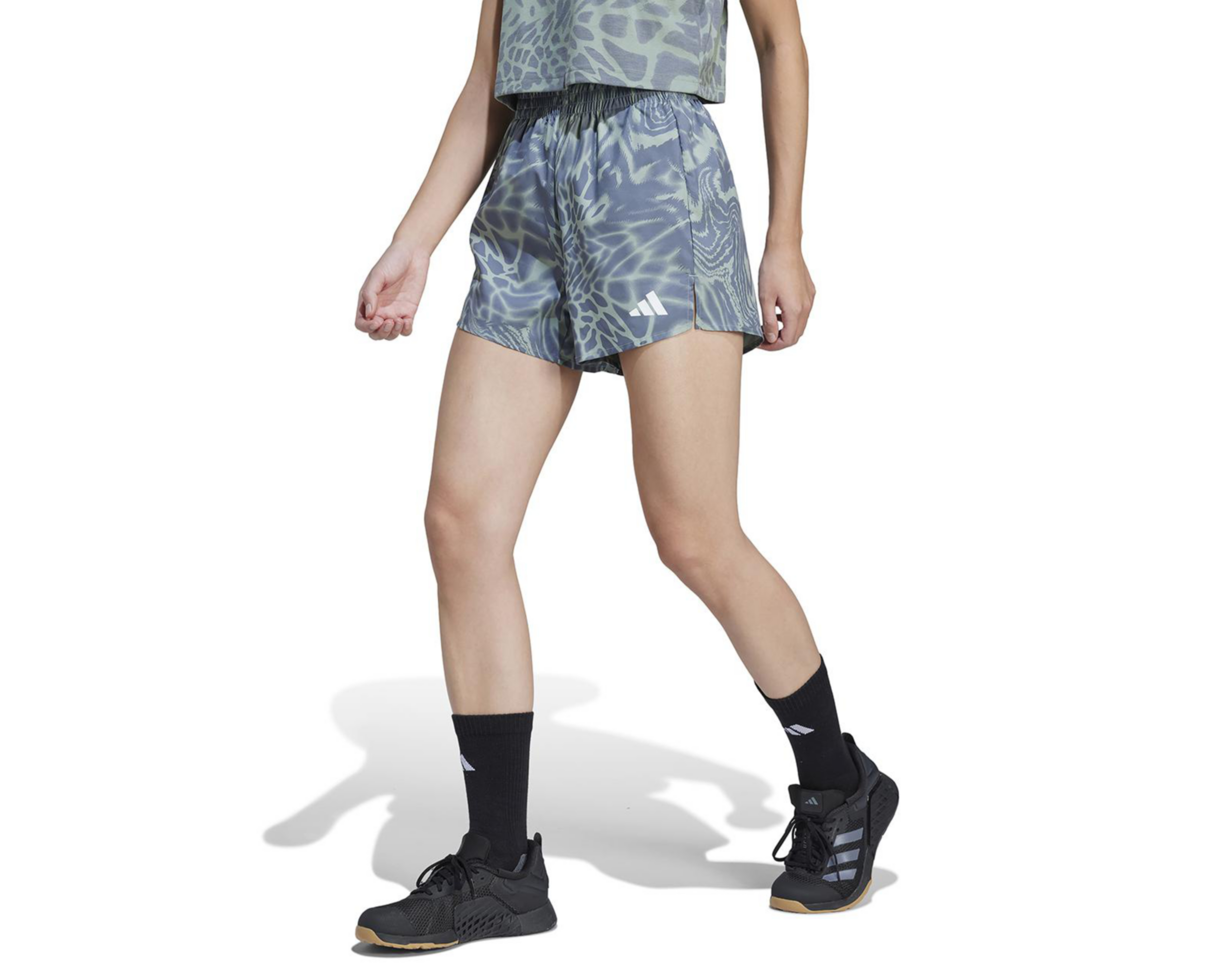 Foto 2 pulgar | Short de Entrenamiento Adidas Climcool para Mujer