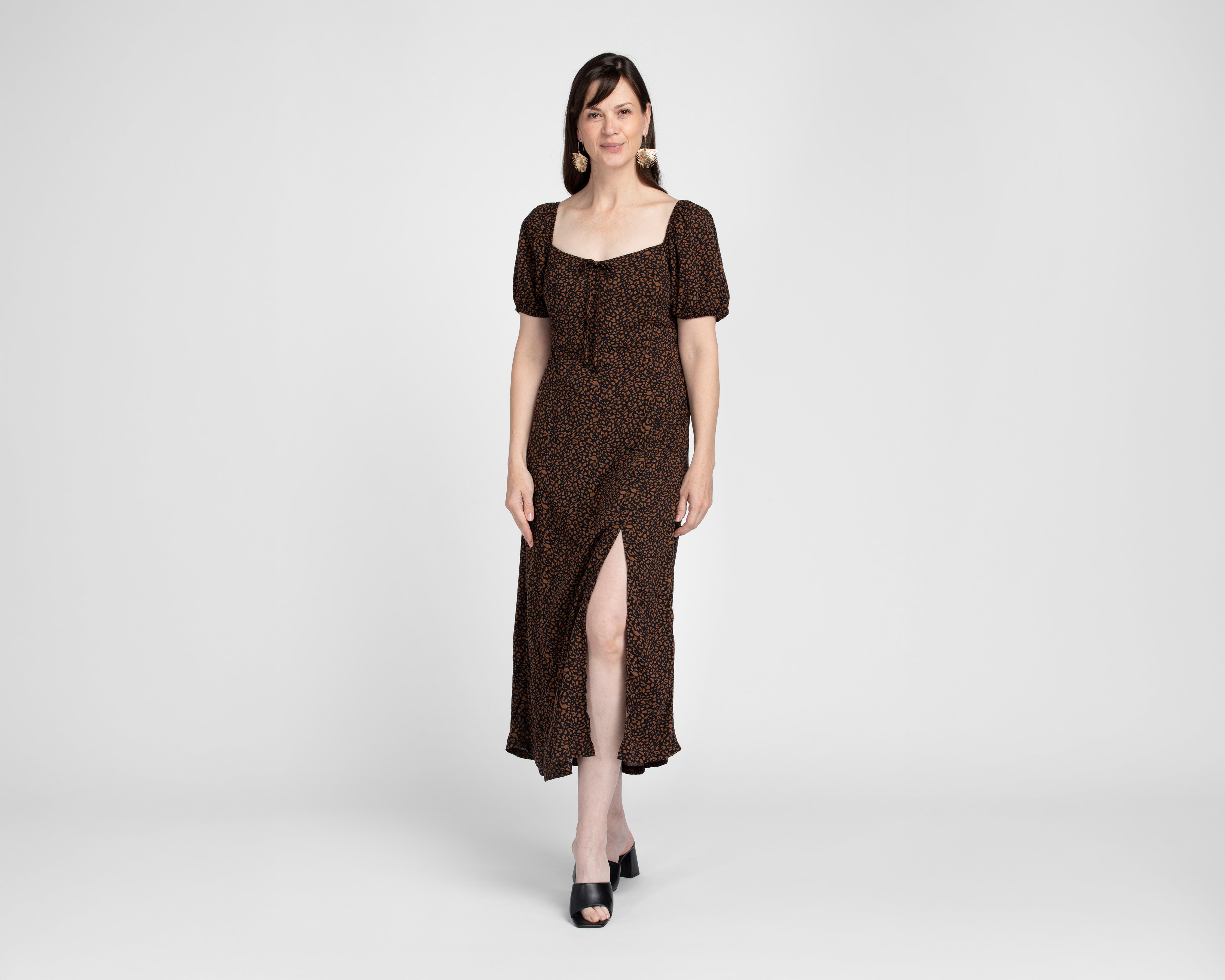 Foto 1 | Vestido Casual Sahara Café Manga Corta con Abertura para Mujer