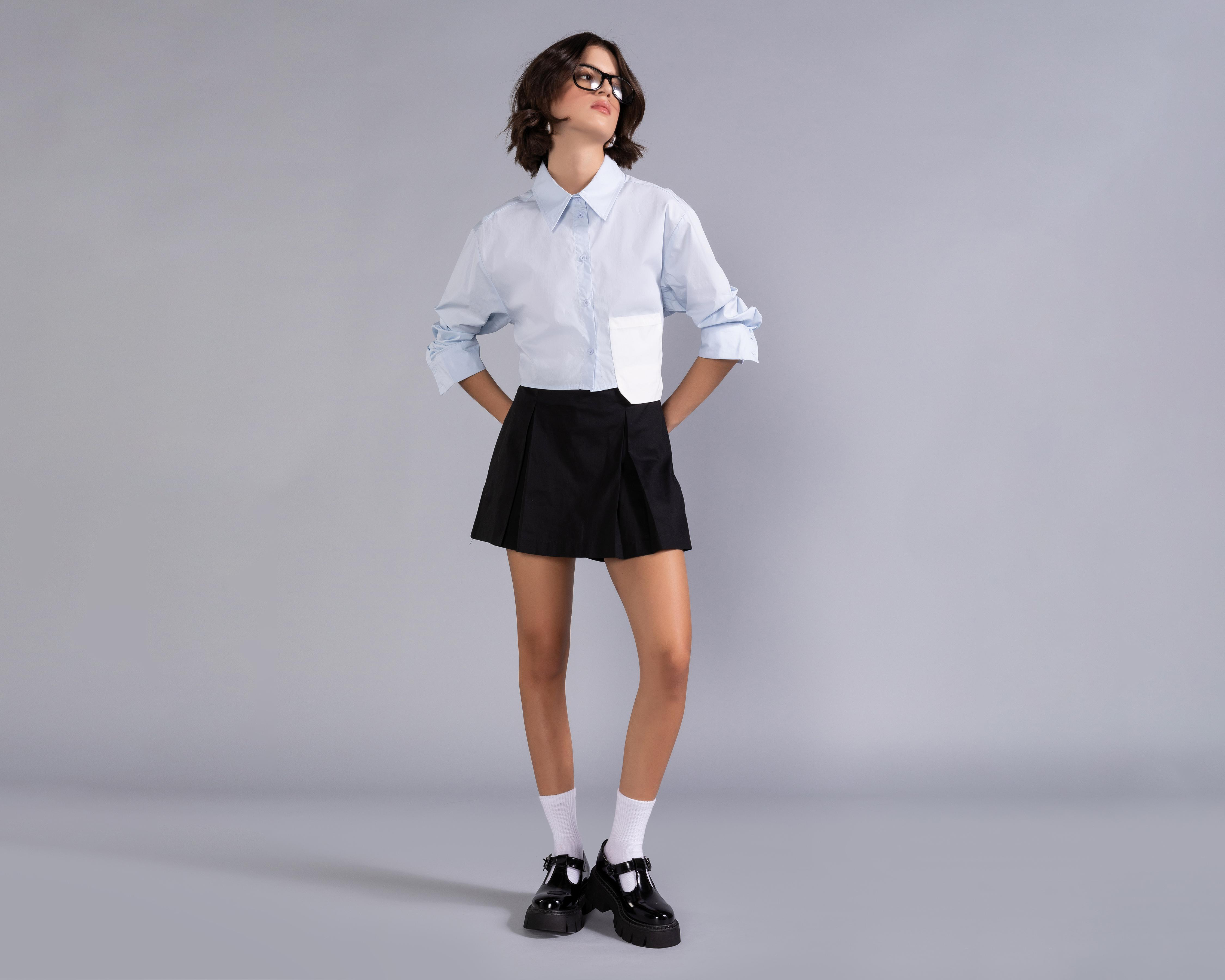 Foto 2 pulgar | Short Falda Corta Thinner Negra para Mujer