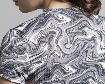 Foto 8 | Playera Thinner Manga Corta Estampada
