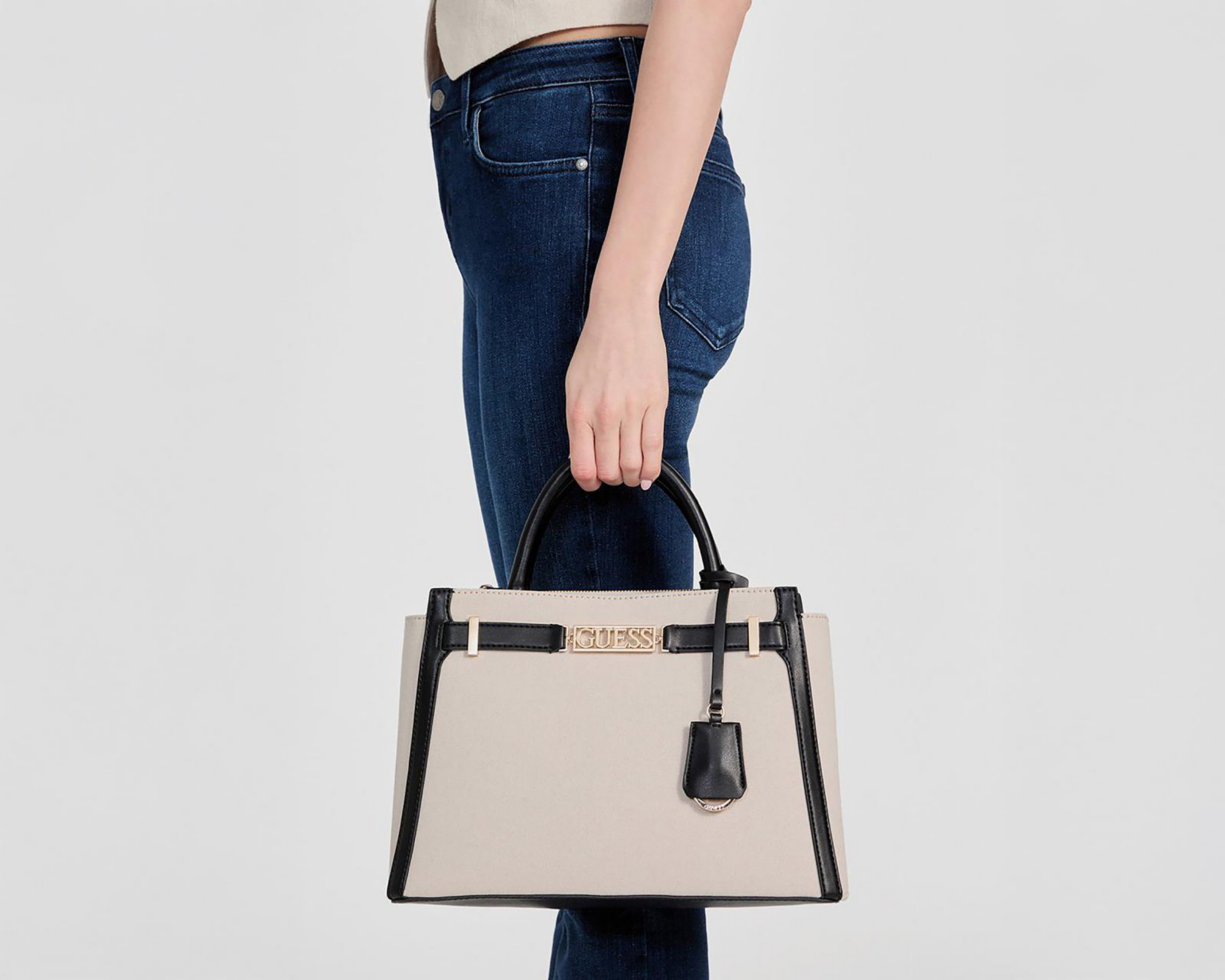 Foto 6 pulgar | Bolsa de Mano Guess Hauser