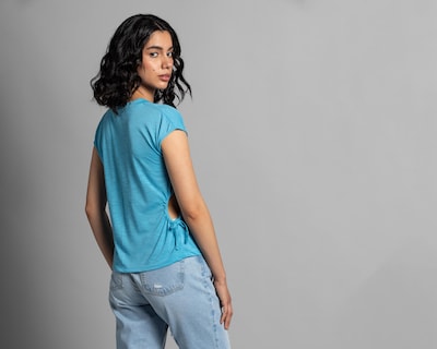 Foto 3 | Playera Thinner Azul con Aberturas
