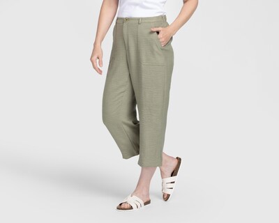 Foto 1 | Pantalón Capri Sahara Verde para Mujer