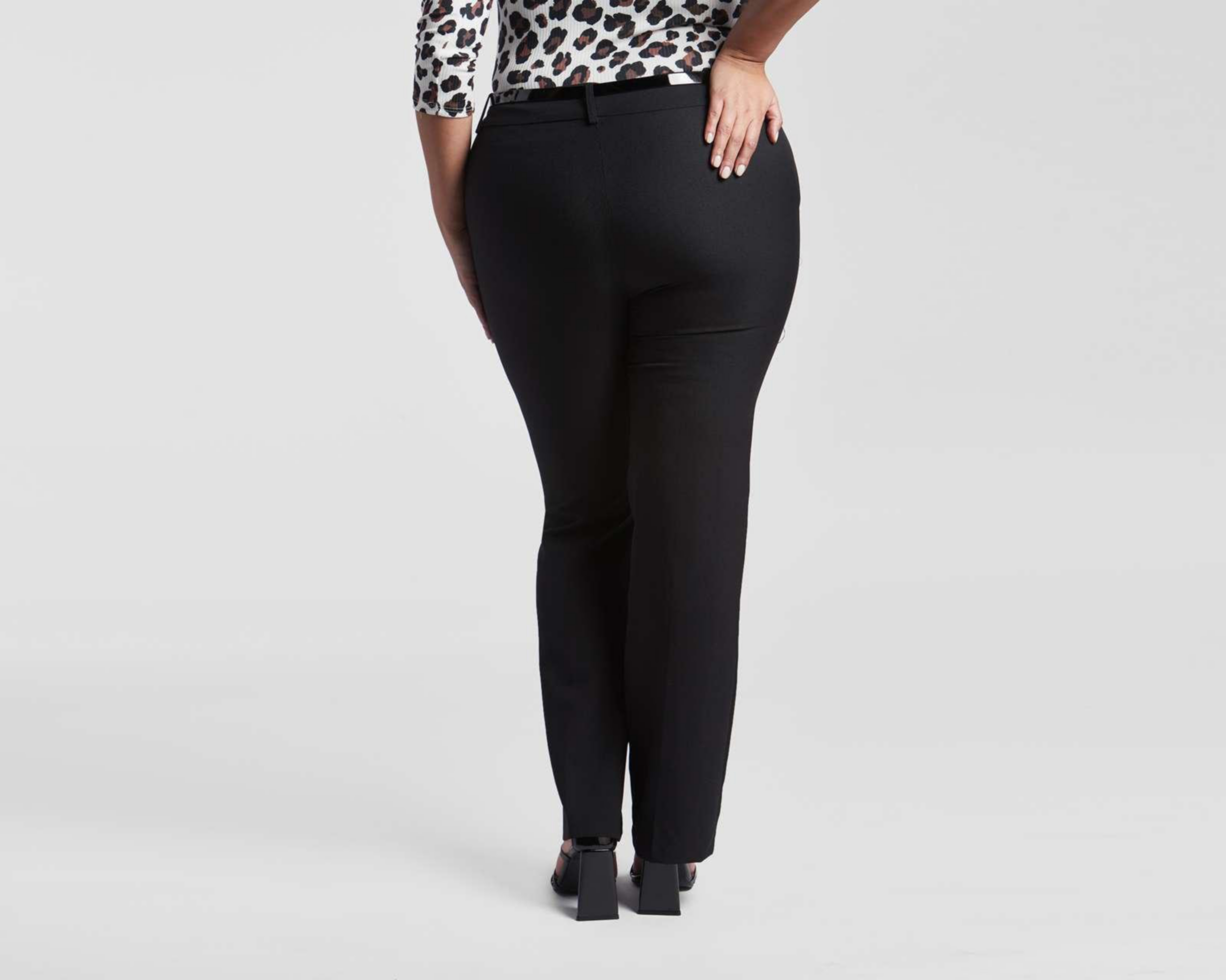 Foto 3 pulgar | Pantalón de Vestir Negro Sahara para Mujer