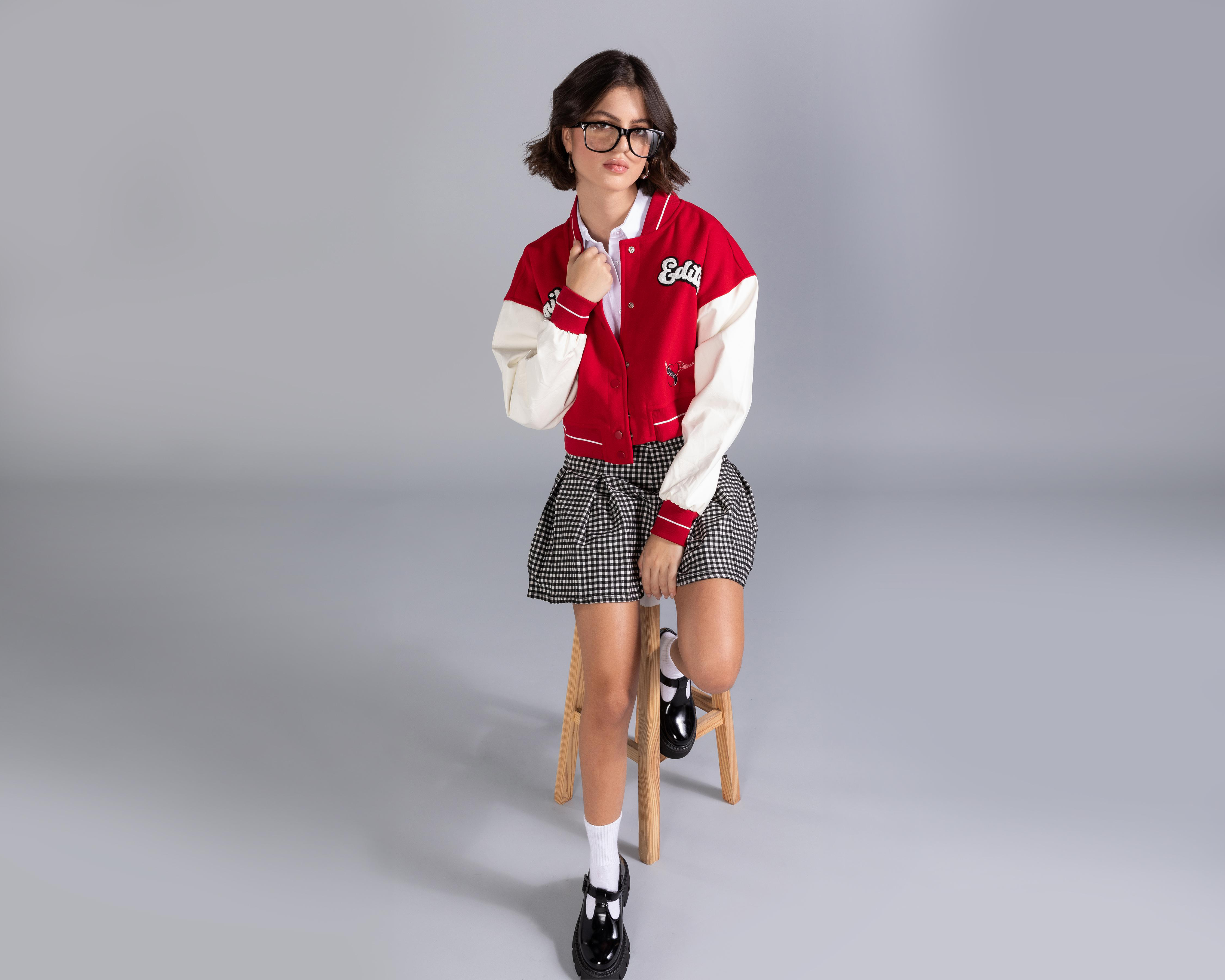 Foto 1 | Chamarra Roja Strona para Mujer