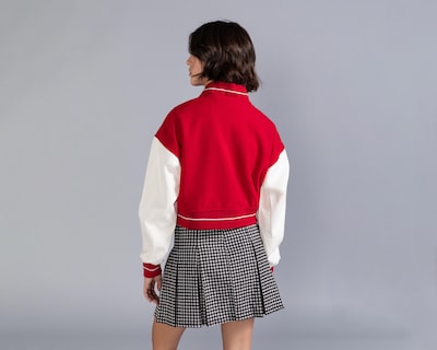 Foto 3 | Chamarra Roja Strona para Mujer