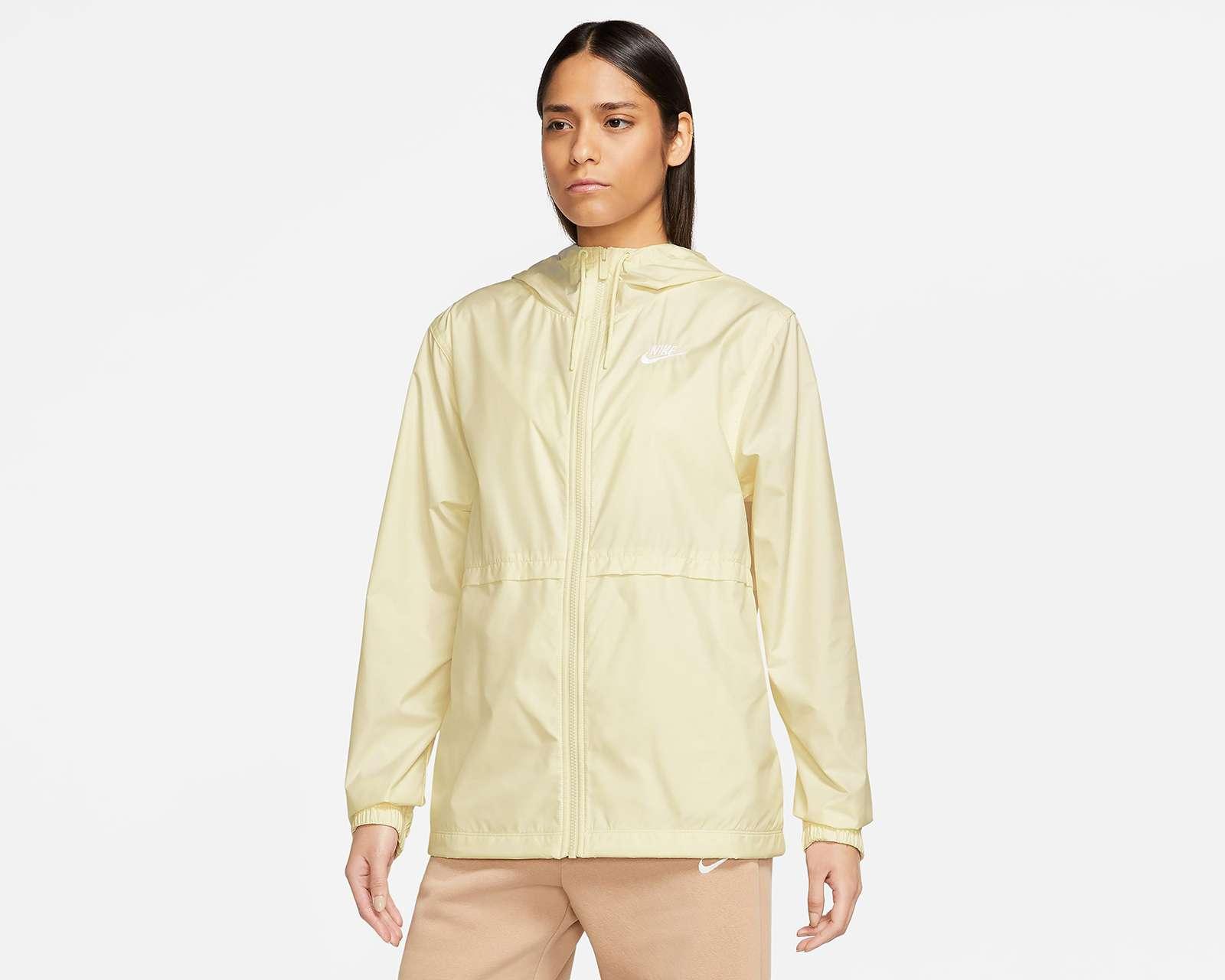 Foto 1 | Chamarra de Entrenamiento Nike Impermeable para Mujer