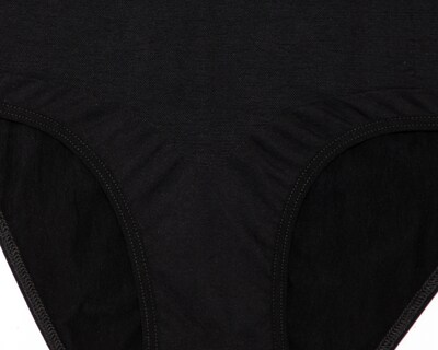 Foto 3 | Pantaleta Control Negra Shape & Care Baja Compresión para Mujer