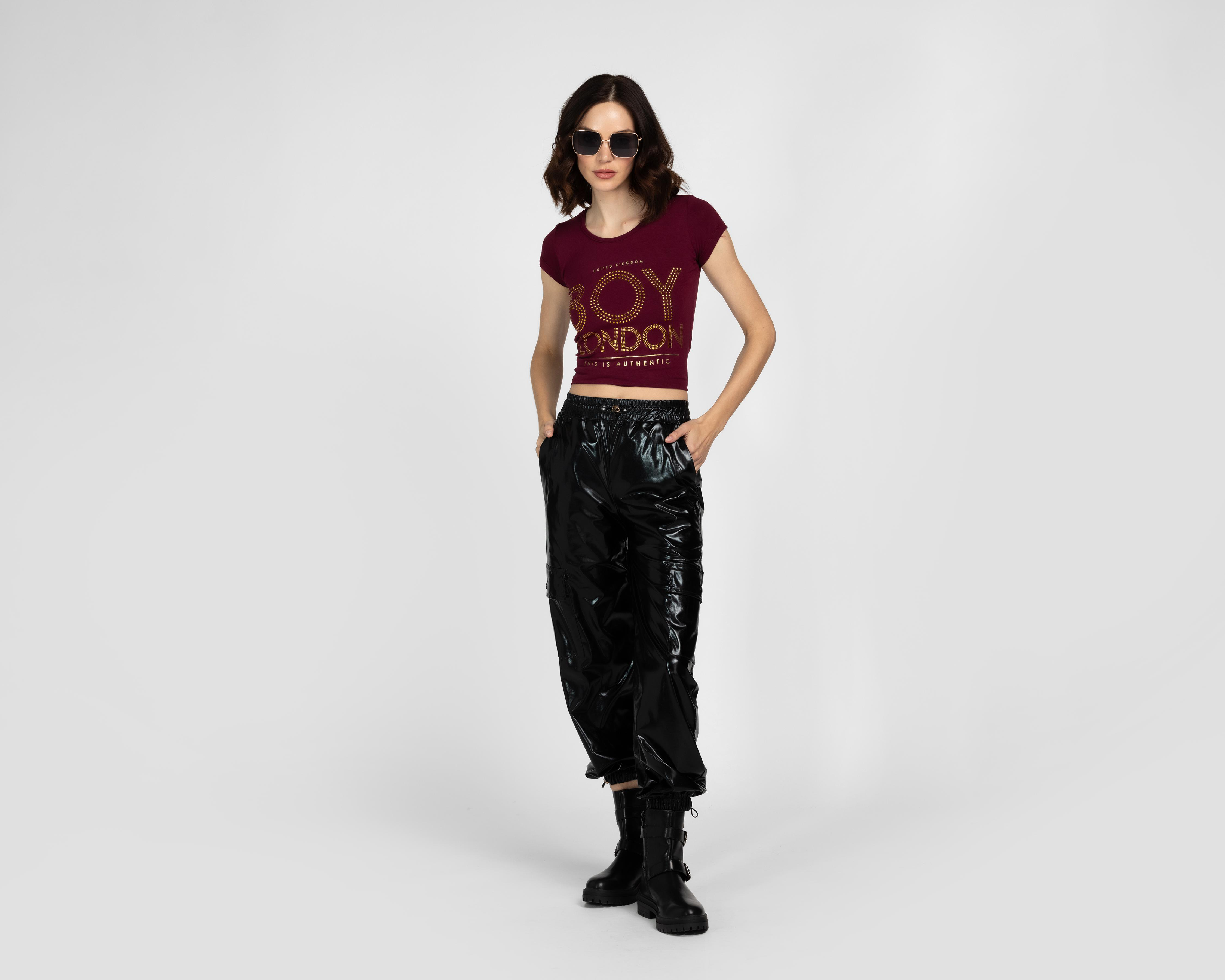 Foto 3 pulgar | Playera Boy London con Piedras para Mujer