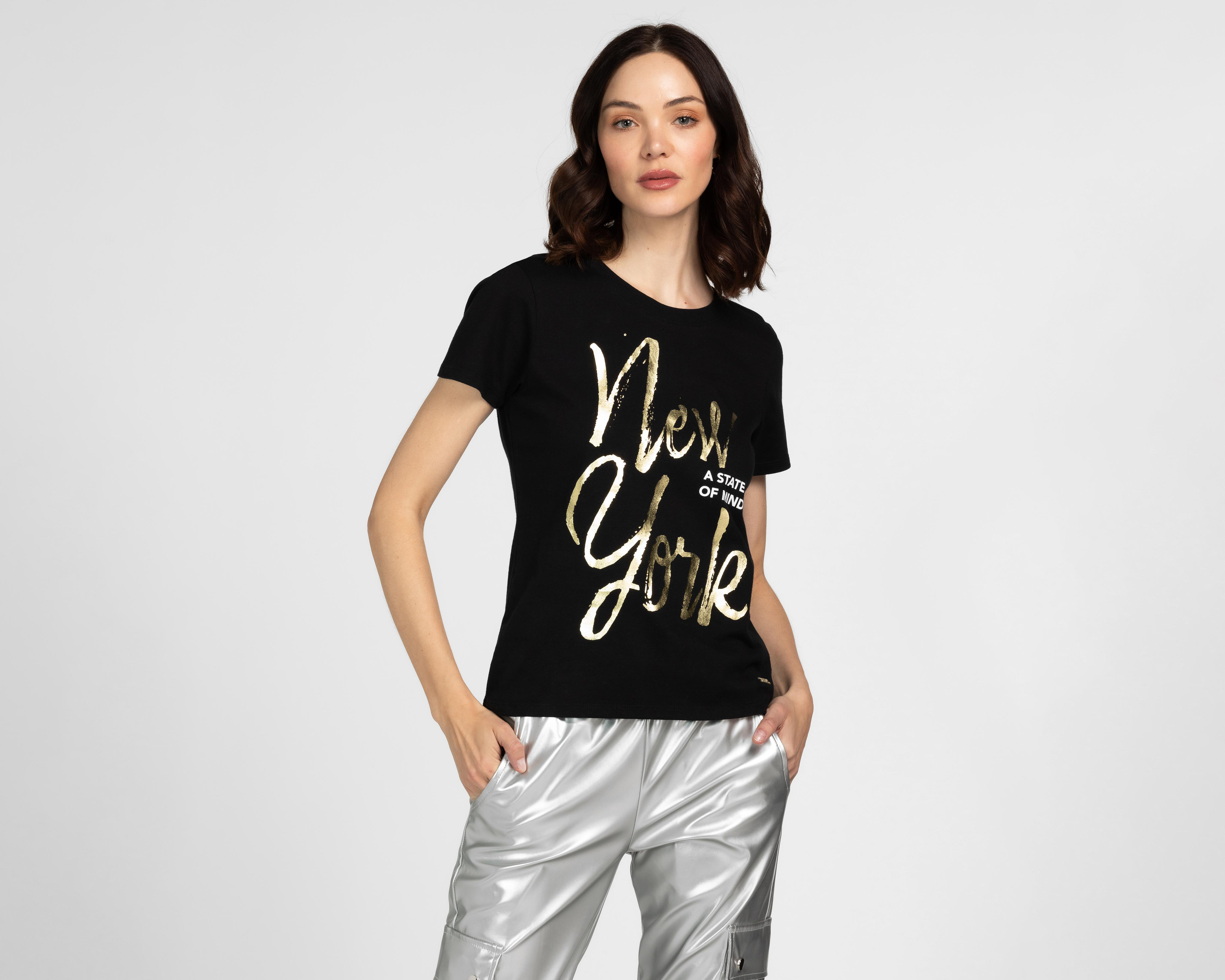 Foto 1 | Playera Jennifer Lopez Cuello Redondo