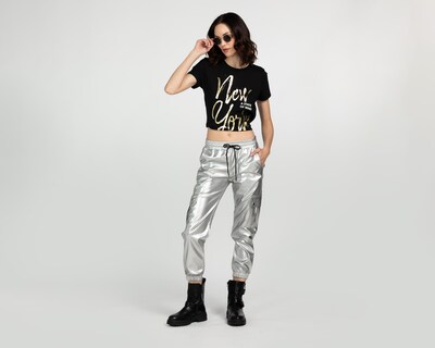 Foto 2 | Playera Jennifer Lopez Cuello Redondo