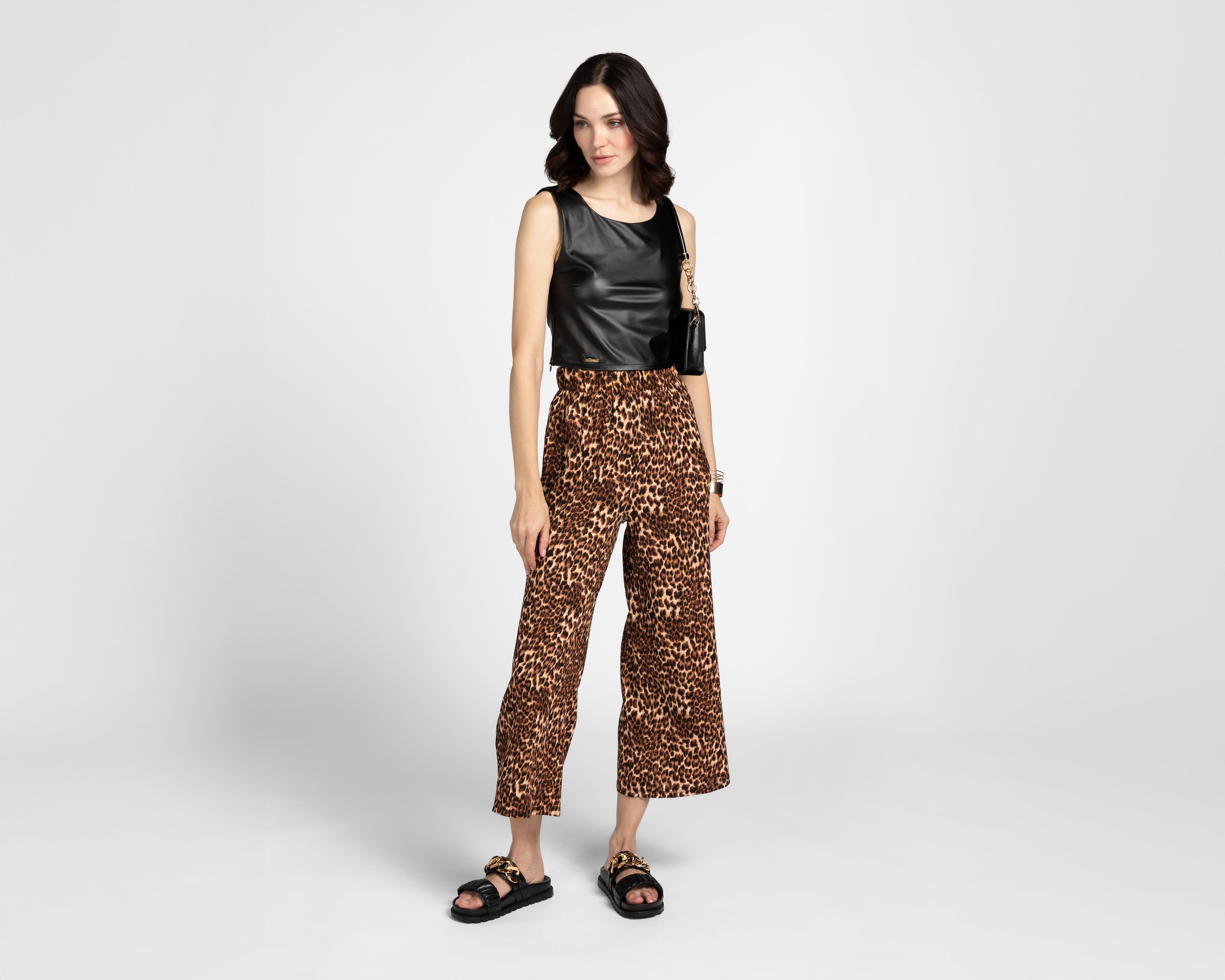 Foto 3 pulgar | Crop Top Boy London Negro para Mujer